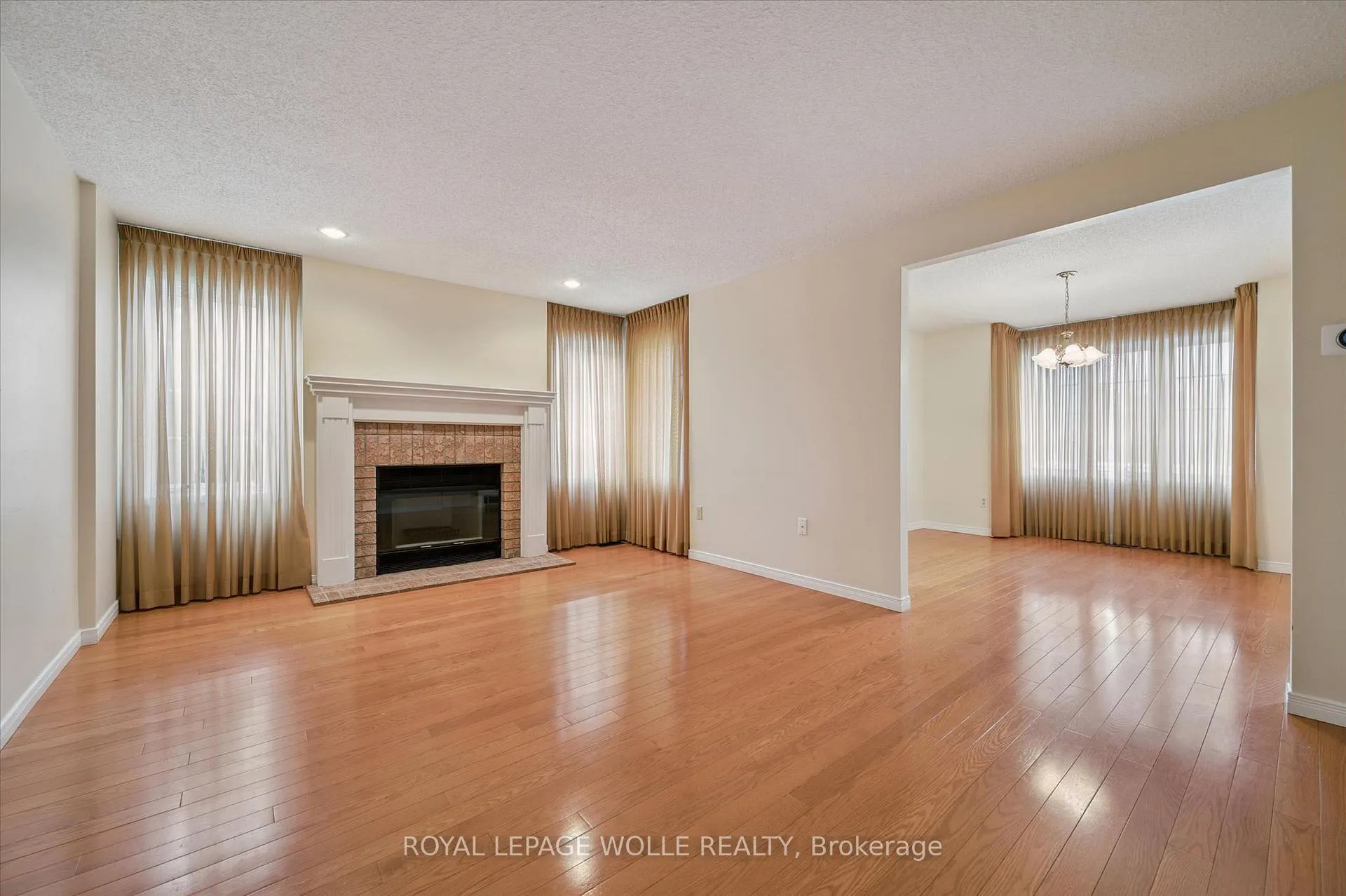 Photo 6 of Unit 1, 496 Beechwood Drive, Waterloo — HOMEH