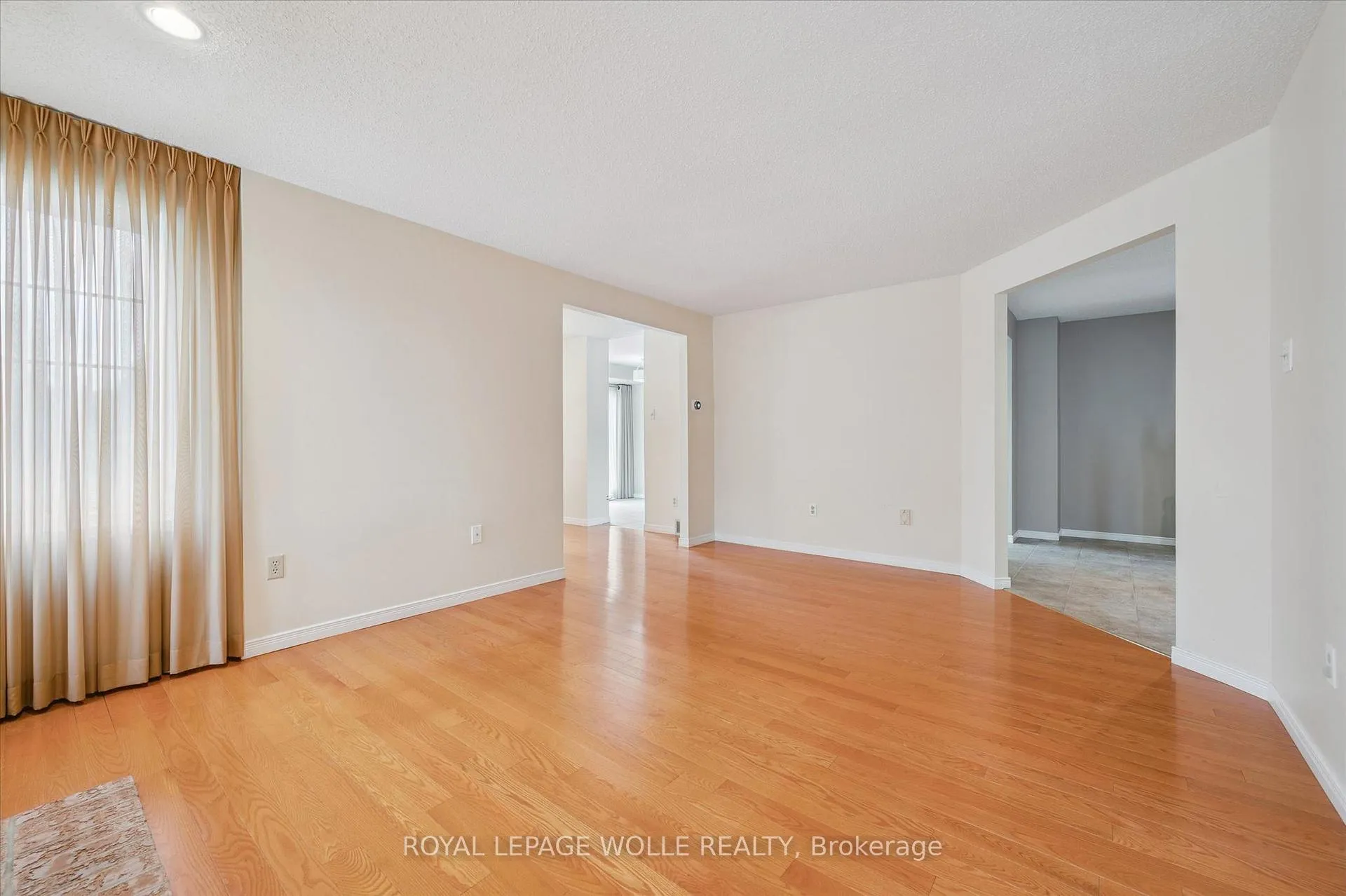Photo 9 of Unit 1, 496 Beechwood Drive, Waterloo — HOMEH