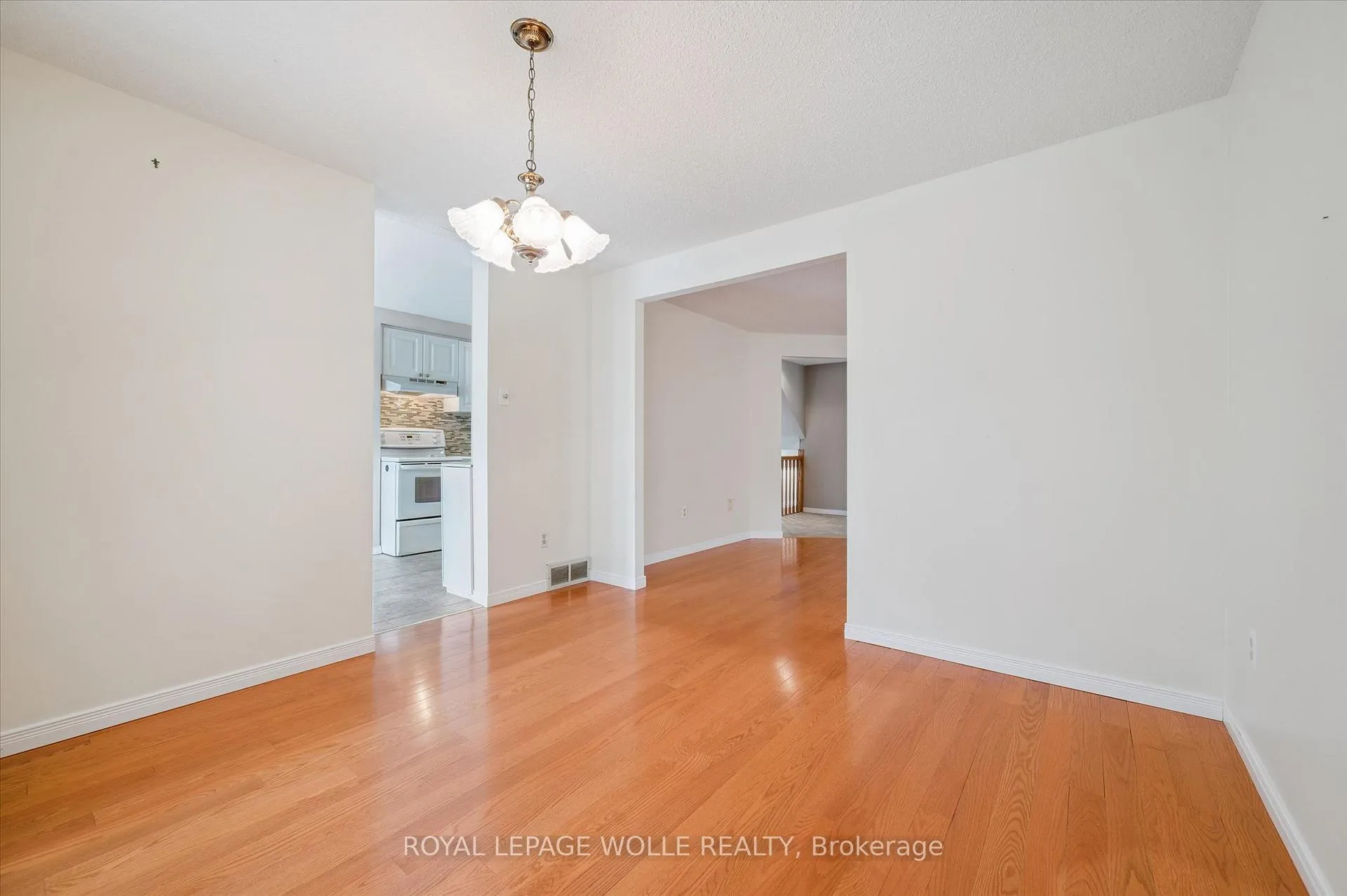 Photo 12 of Unit 1, 496 Beechwood Drive, Waterloo — HOMEH