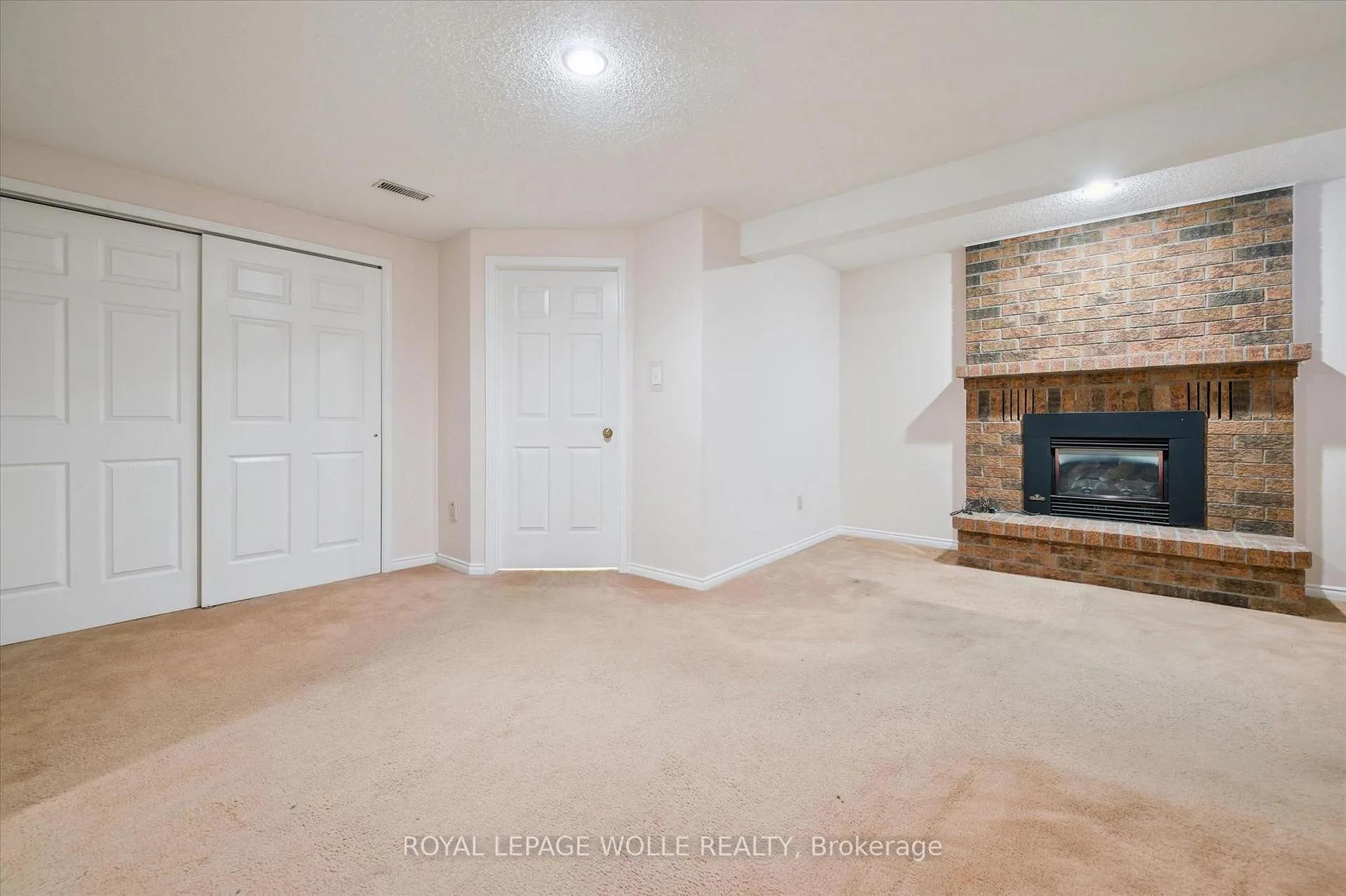 Photo 31 of Unit 1, 496 Beechwood Drive, Waterloo — HOMEH