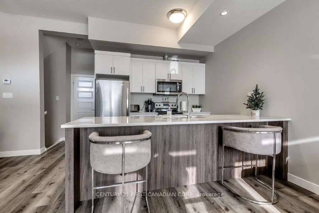 Photo 6 of Unit 82, 275 Callaway Road, London, North R — HOMEH