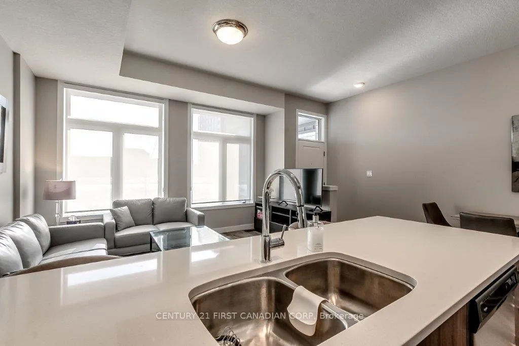 Photo 7 of Unit 82, 275 Callaway Road, London, North R — HOMEH