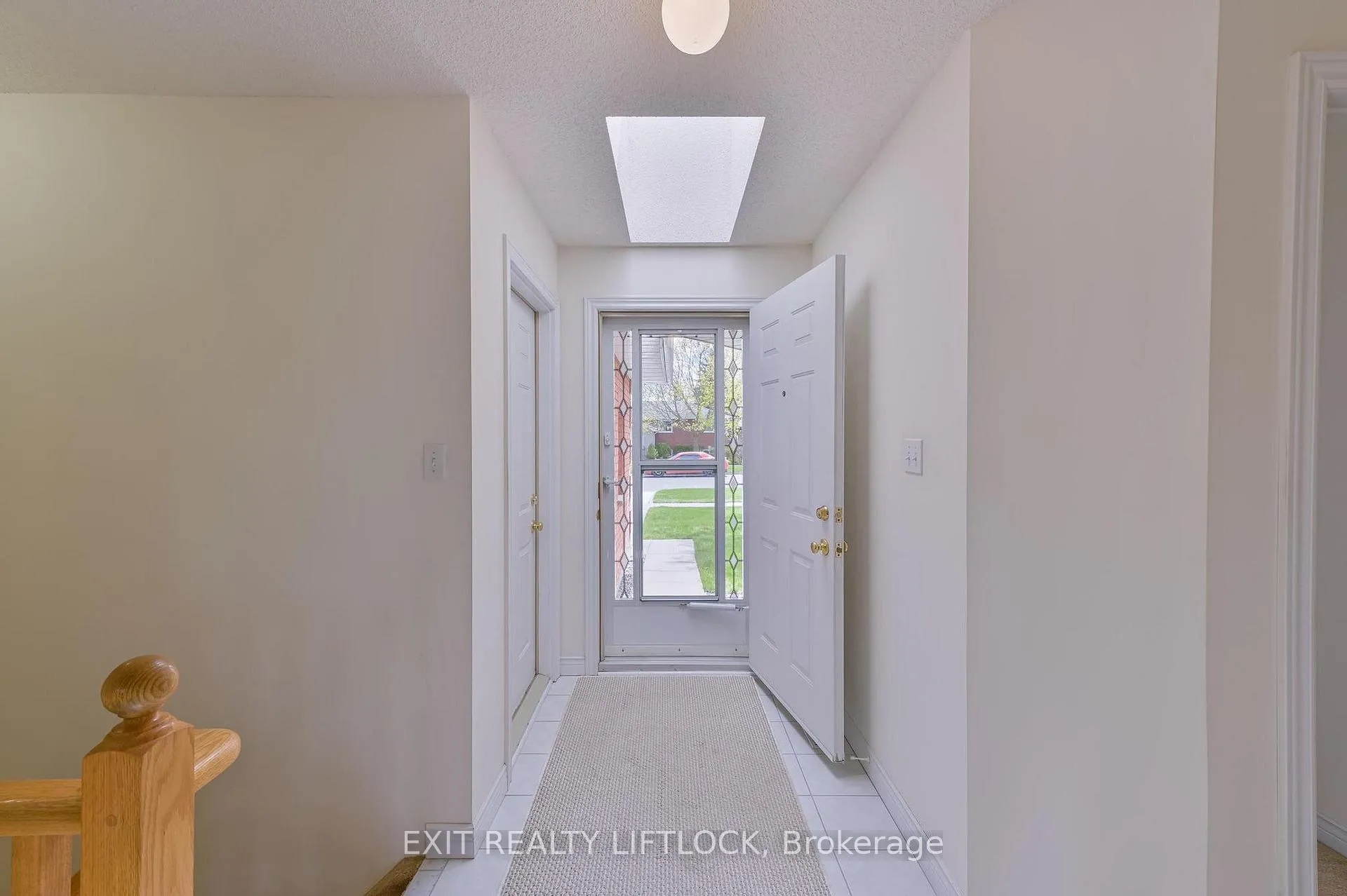 Photo 7 of 2498 Marsdale Drive, Peterborough, Ashburnham Ward 4 — HOMEH