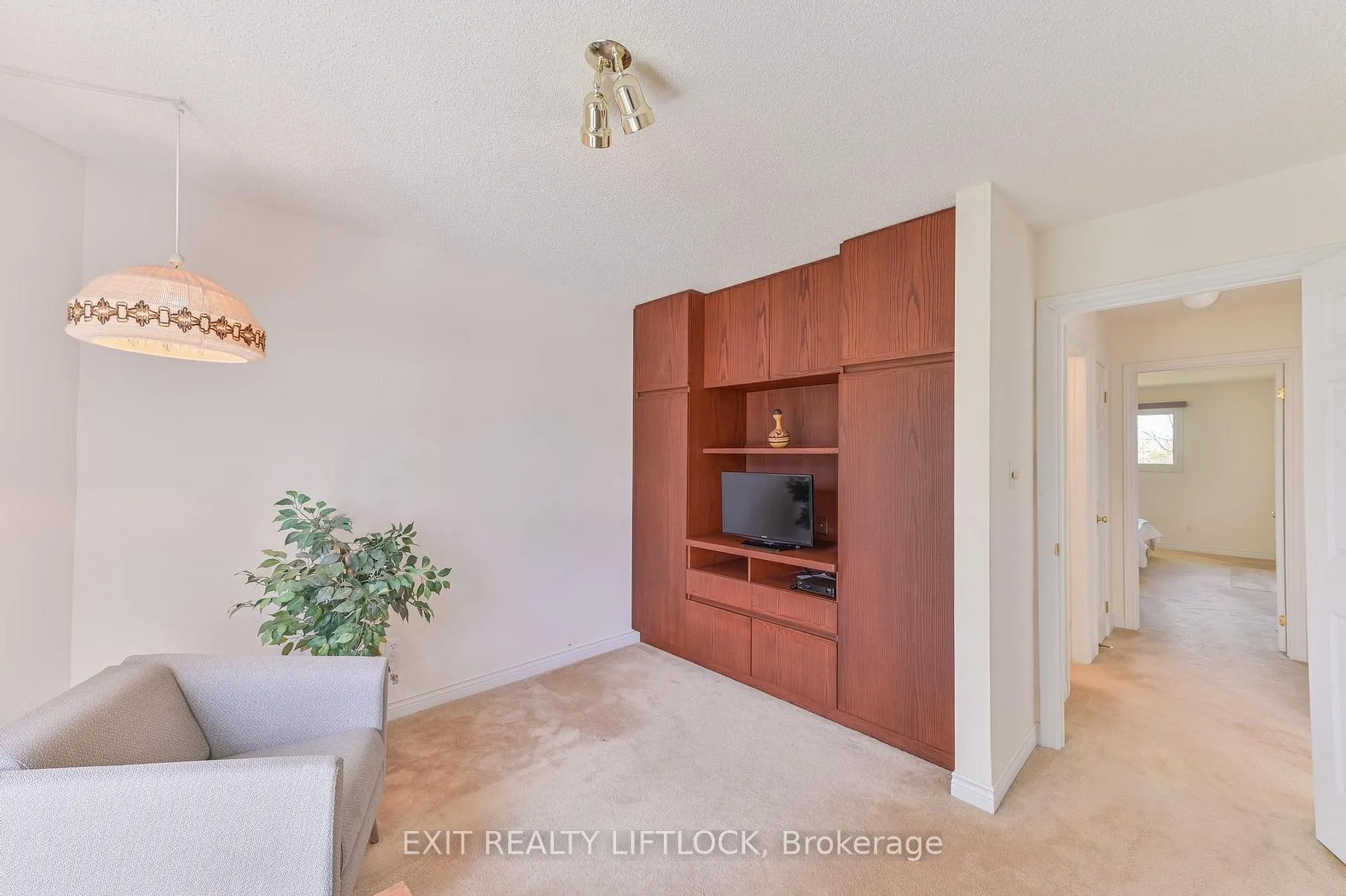 Photo 20 of 2498 Marsdale Drive, Peterborough, Ashburnham Ward 4 — HOMEH