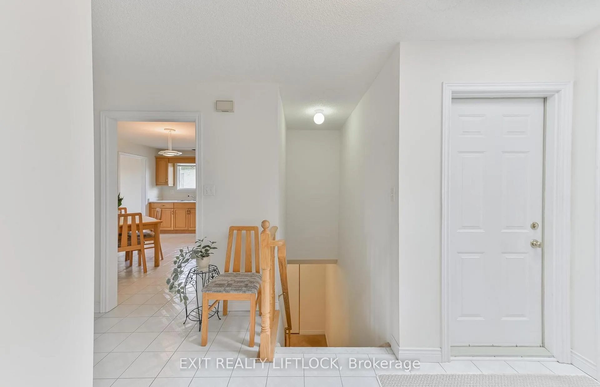 Photo 26 of 2498 Marsdale Drive, Peterborough, Ashburnham Ward 4 — HOMEH