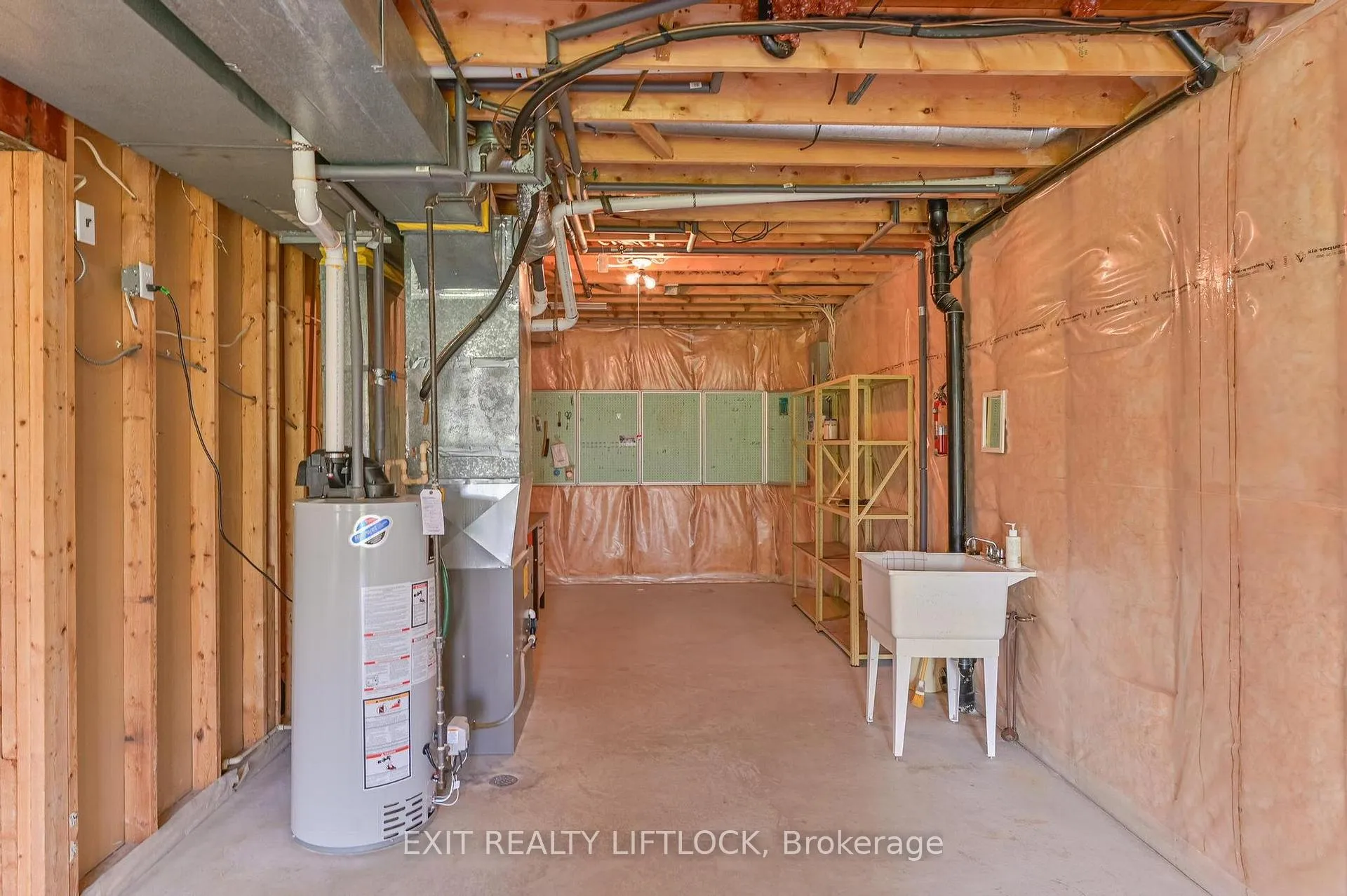 Photo 33 of 2498 Marsdale Drive, Peterborough, Ashburnham Ward 4 — HOMEH