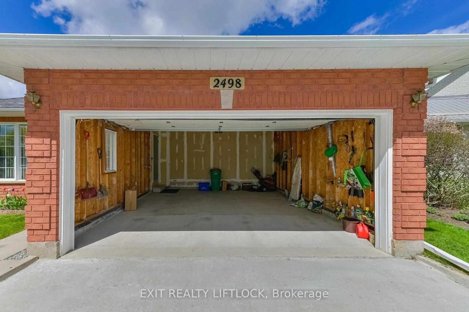 Photo 38 of 2498 Marsdale Drive, Peterborough, Ashburnham Ward 4 — HOMEH