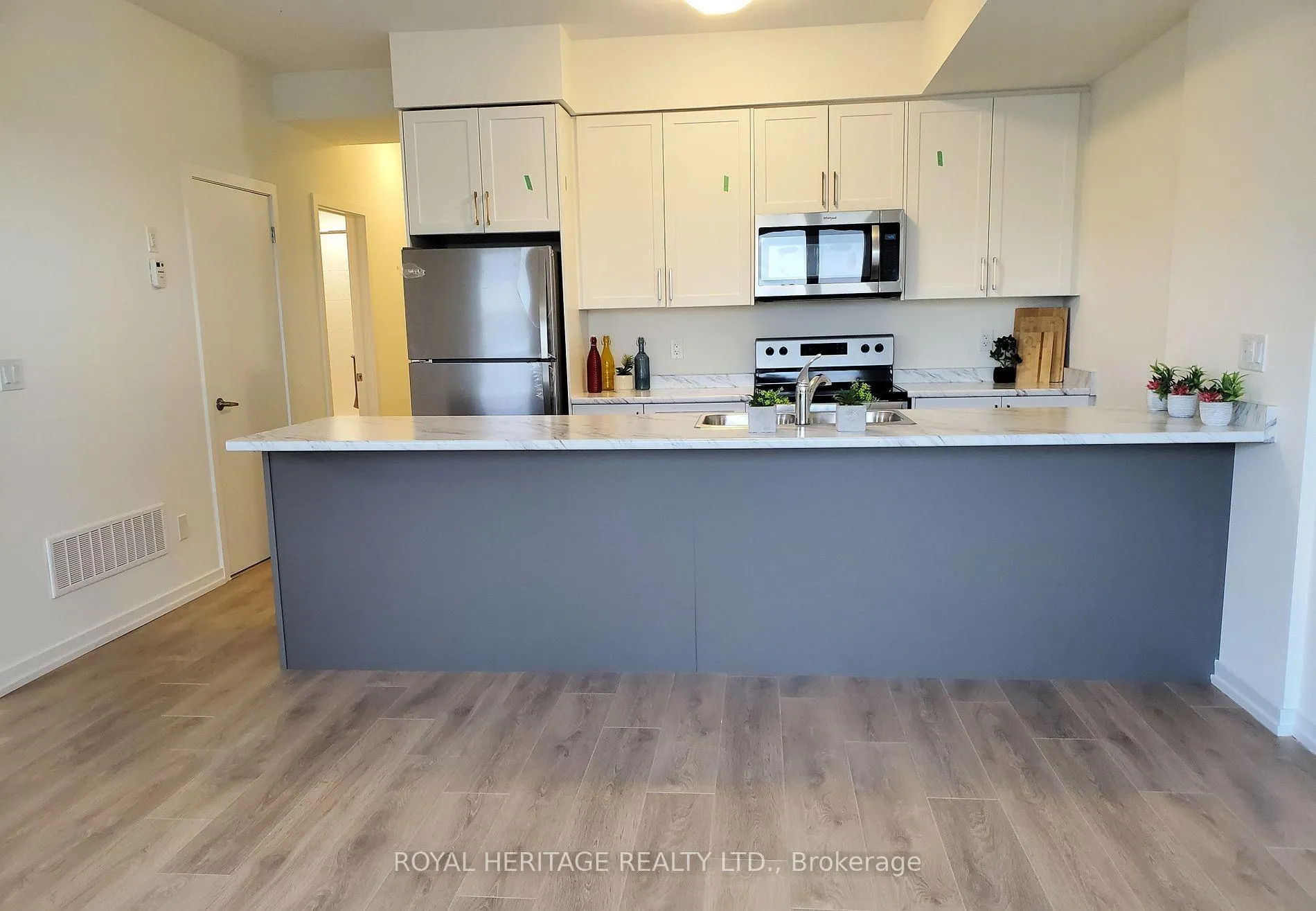 Photo 5 of Unit 501, 160 Densmore Road, Cobourg — HOMEH