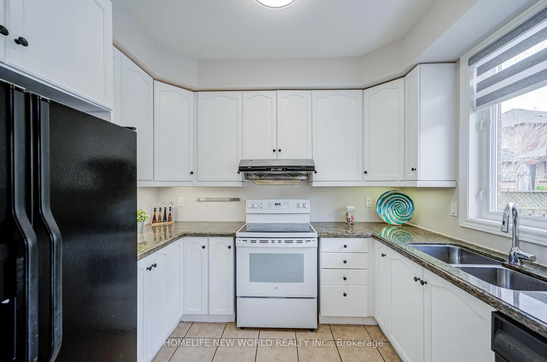 Photo 16 of 58 Saint Damian Avenue, Vaughan, Vellore Village — HOMEH