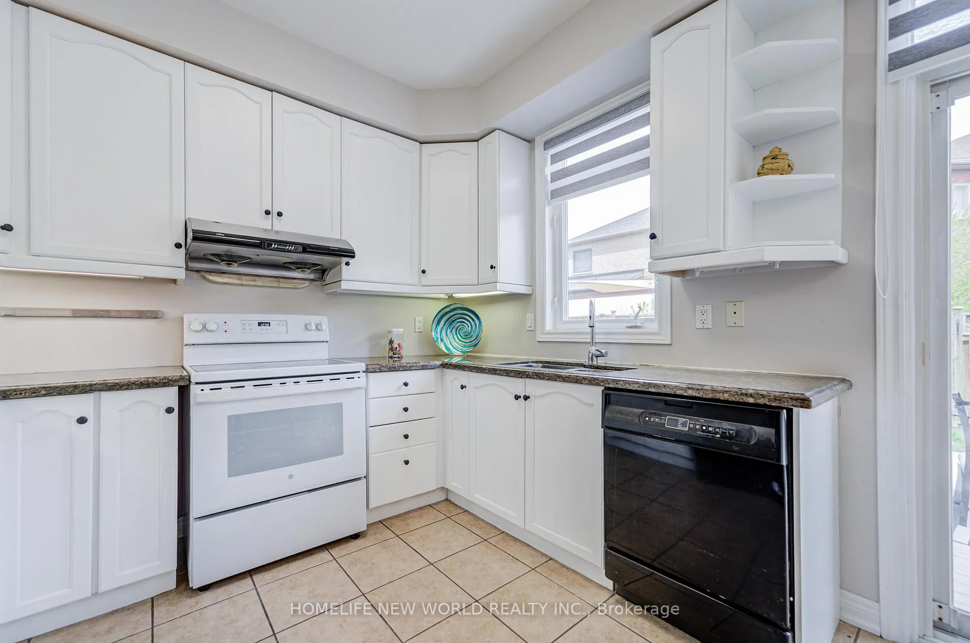 Photo 19 of 58 Saint Damian Avenue, Vaughan, Vellore Village — HOMEH