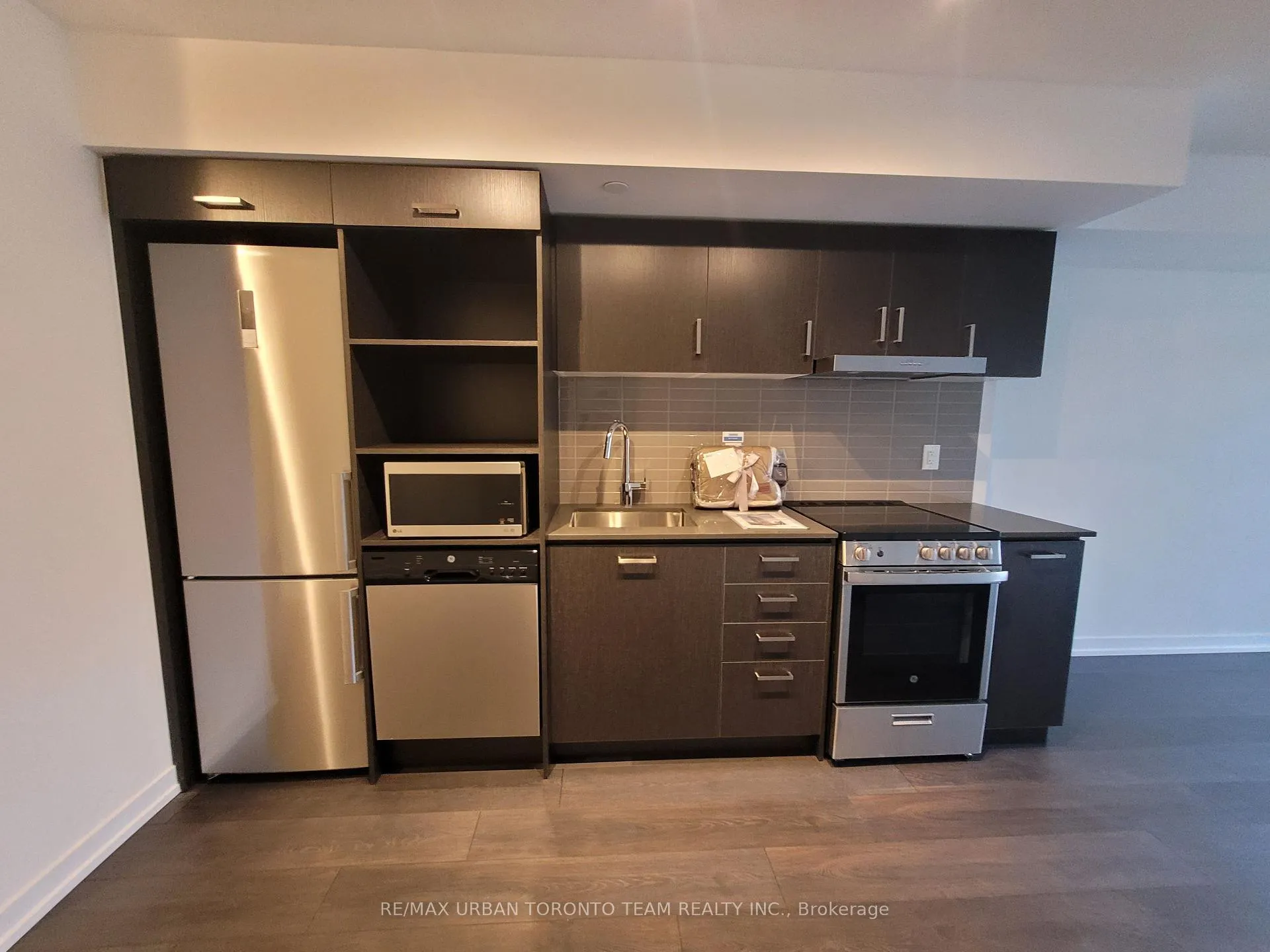 Photo 4 of Unit 1609, 219 Dundas Street E, Toronto, Church-Yonge Corridor — HOMEH
