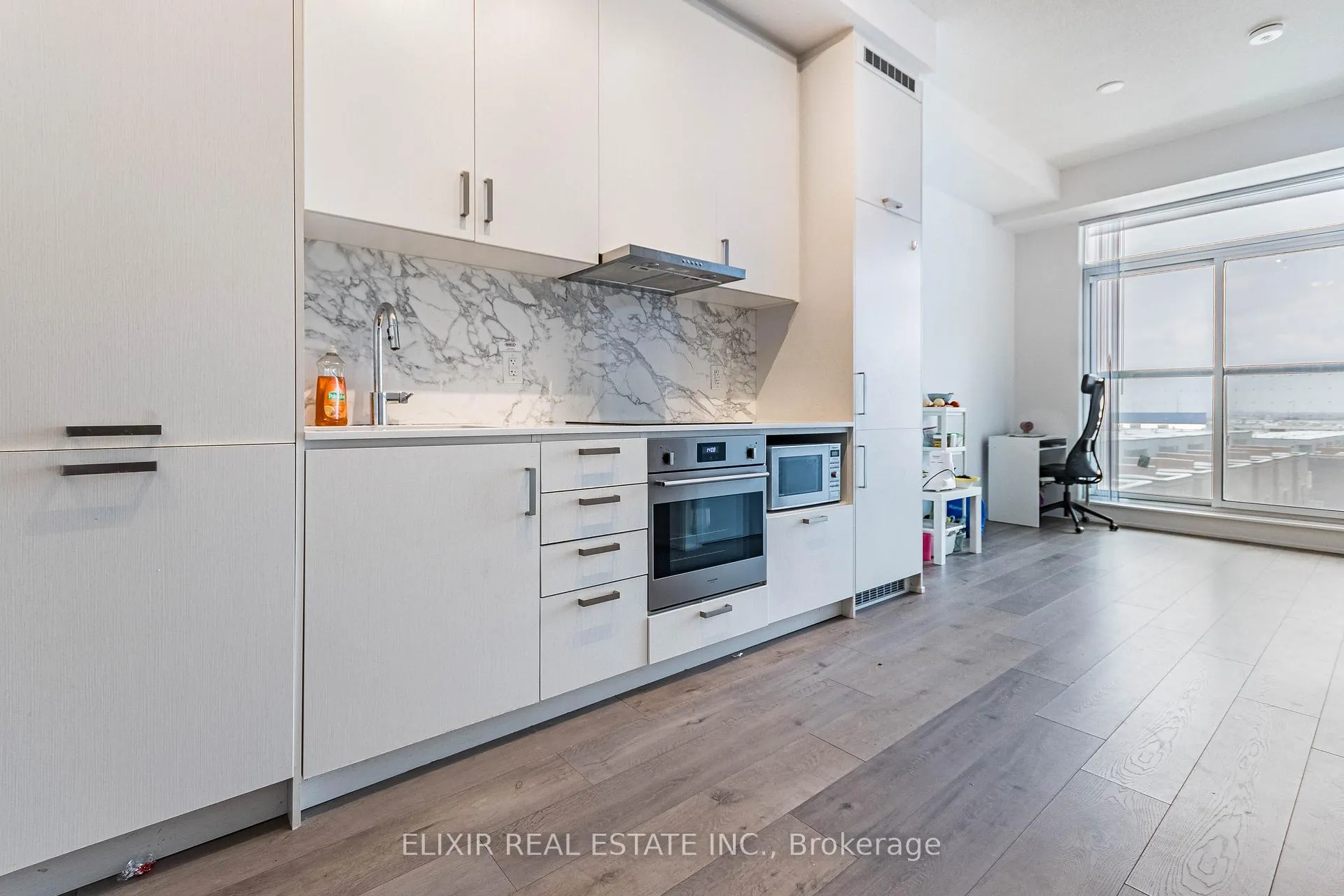 Photo 10 of Unit 522, 60 Honeycrisp Crescent, Vaughan, Vaughan Corporate Centre — HOMEH