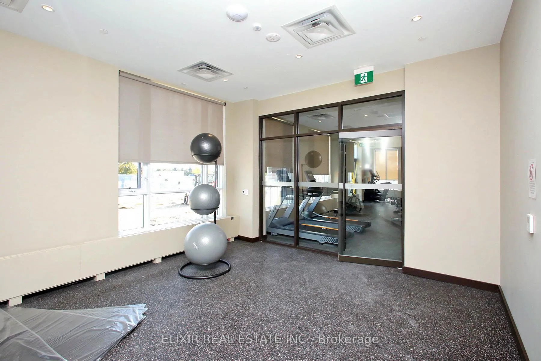 Photo 16 of Unit 522, 60 Honeycrisp Crescent, Vaughan, Vaughan Corporate Centre — HOMEH