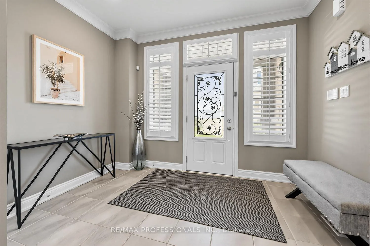 Photo 4 of 44 Oakmore Lane, Brampton, Bram West — HOMEH