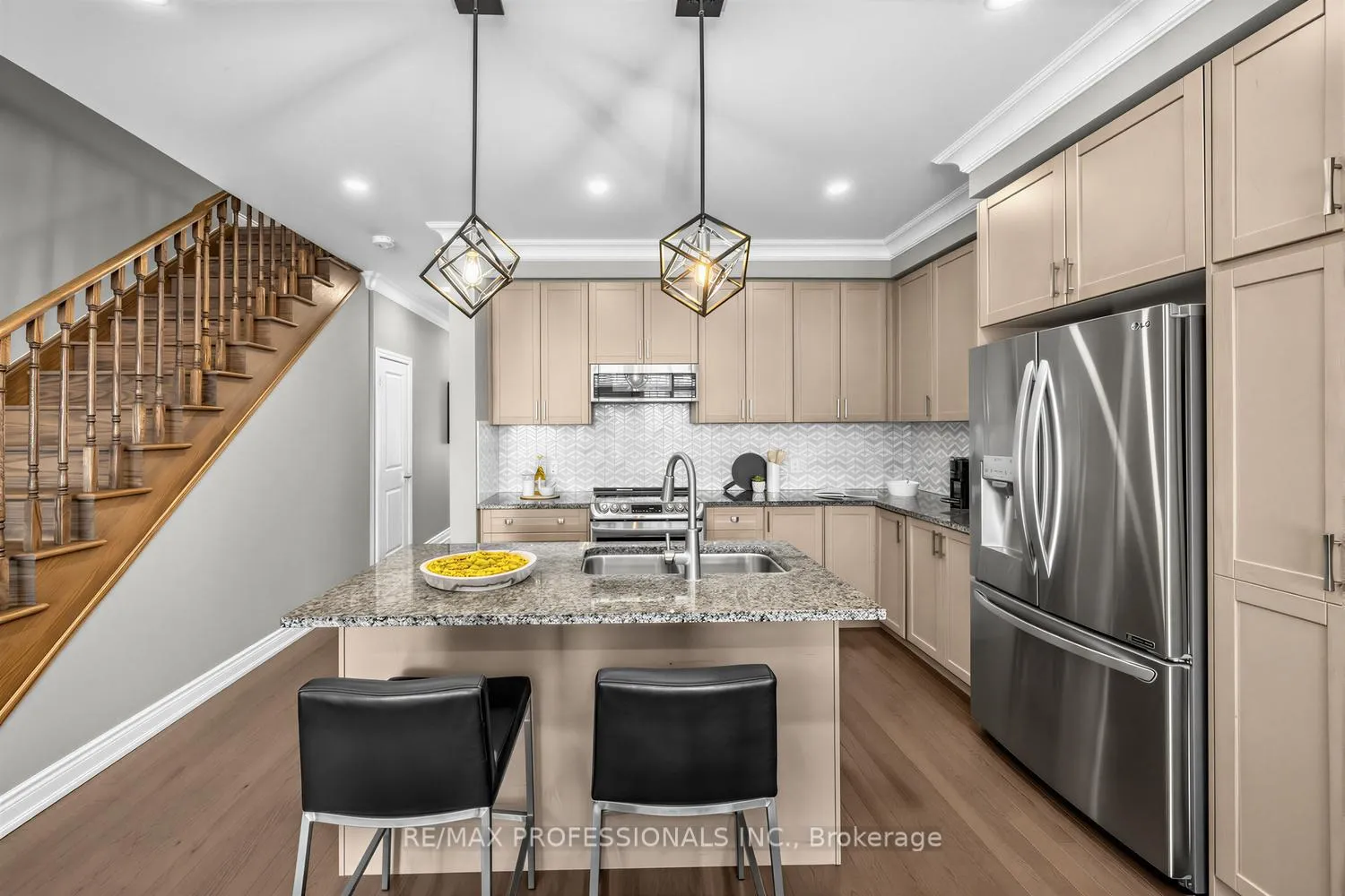 Photo 14 of 44 Oakmore Lane, Brampton, Bram West — HOMEH