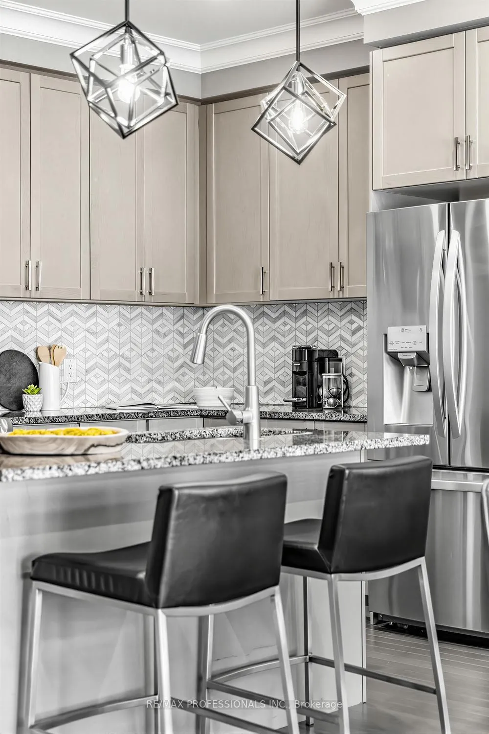 Photo 15 of 44 Oakmore Lane, Brampton, Bram West — HOMEH