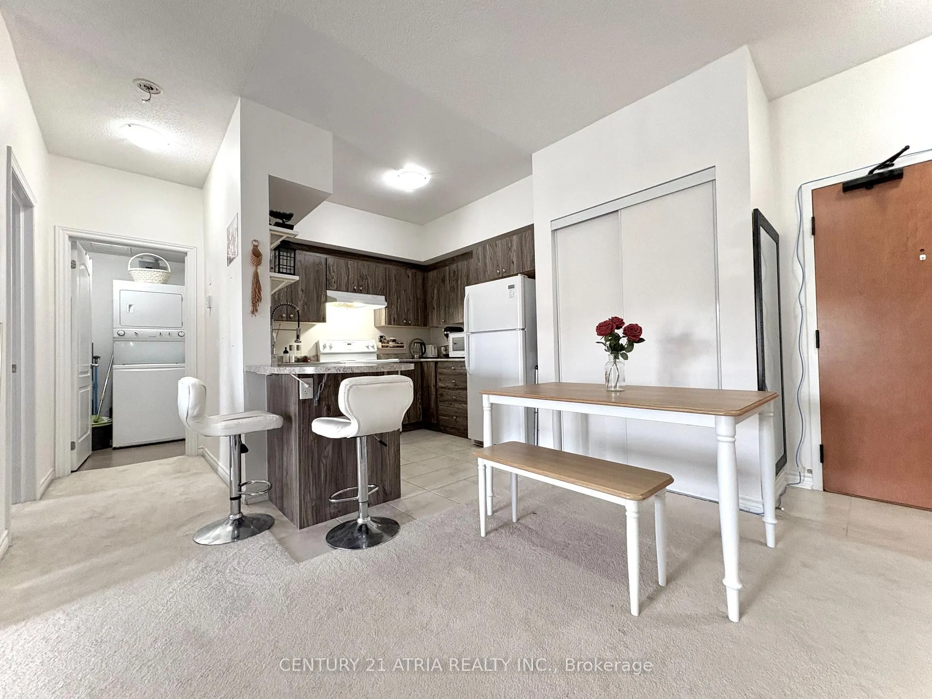 Photo 6 of Unit 109, 720 Yonge Street, Barrie, Painswick South — HOMEH