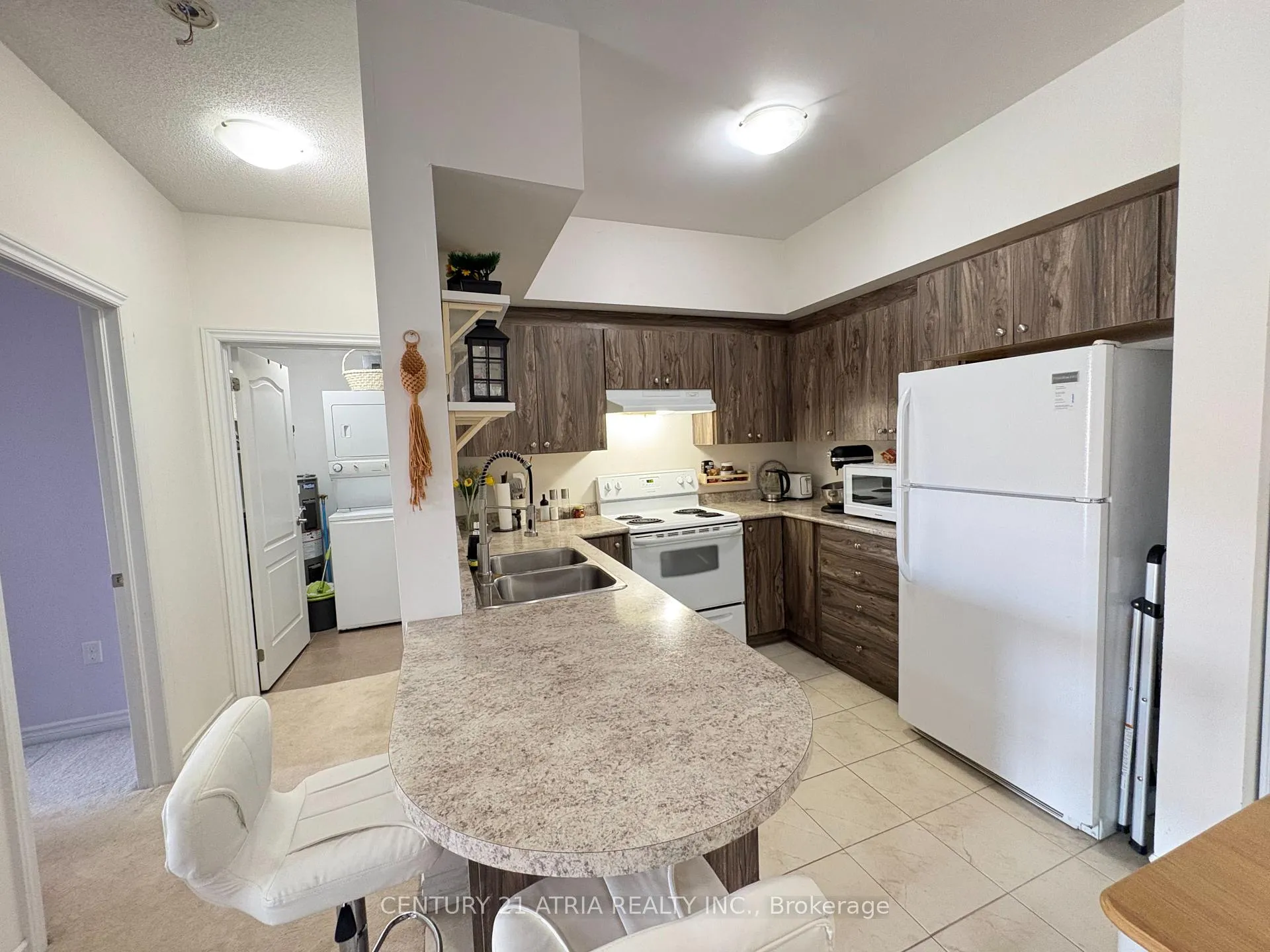 Photo 7 of Unit 109, 720 Yonge Street, Barrie, Painswick South — HOMEH