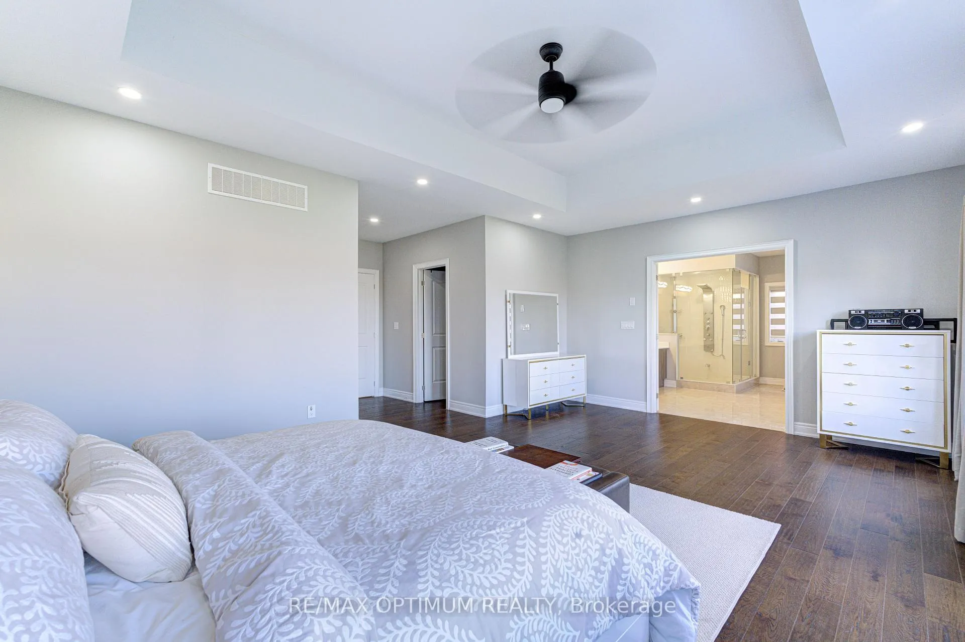 Photo 22 of 51 Dairymaid Road, Brampton, Credit Valley — HOMEH