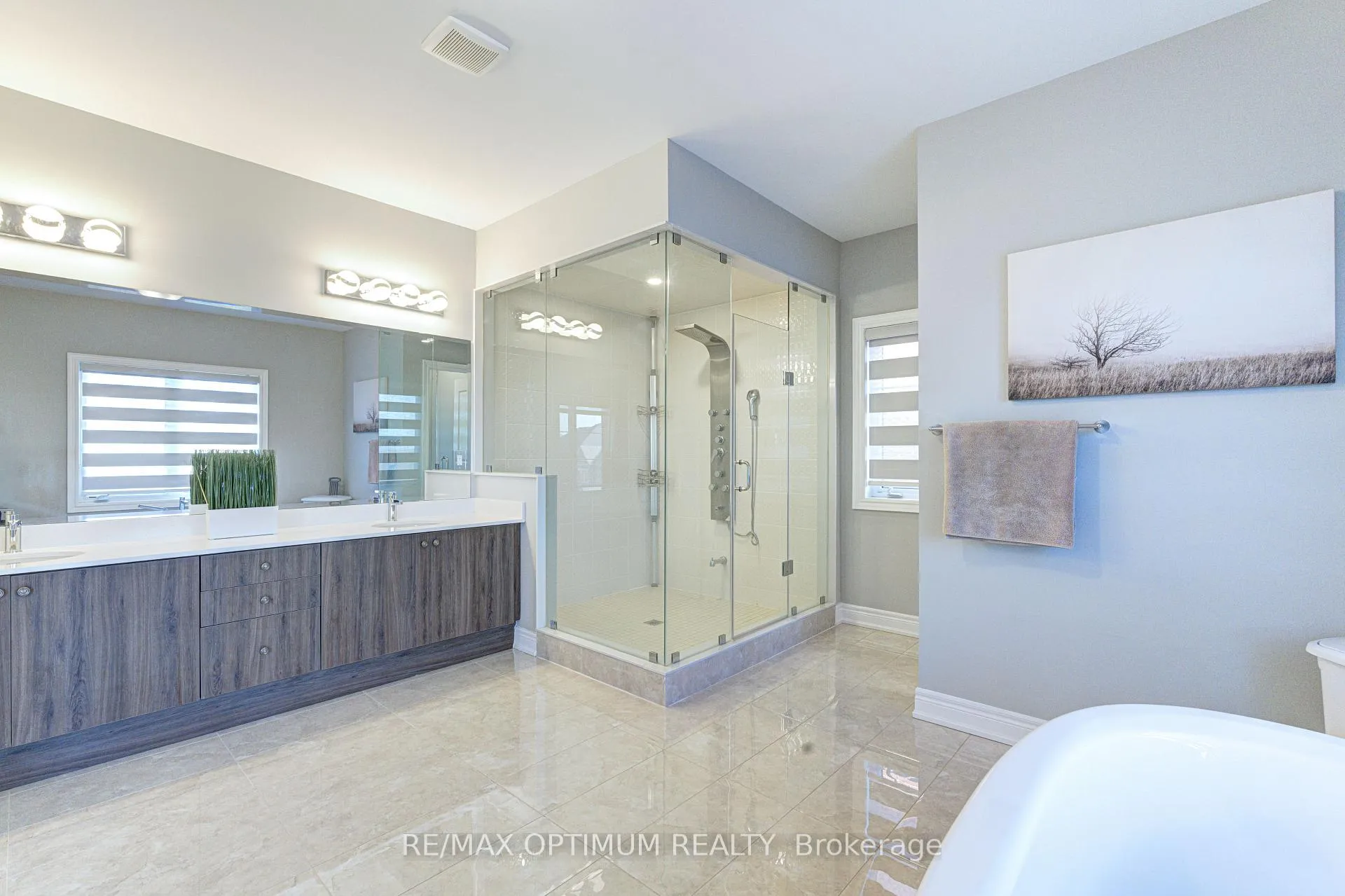 Photo 24 of 51 Dairymaid Road, Brampton, Credit Valley — HOMEH