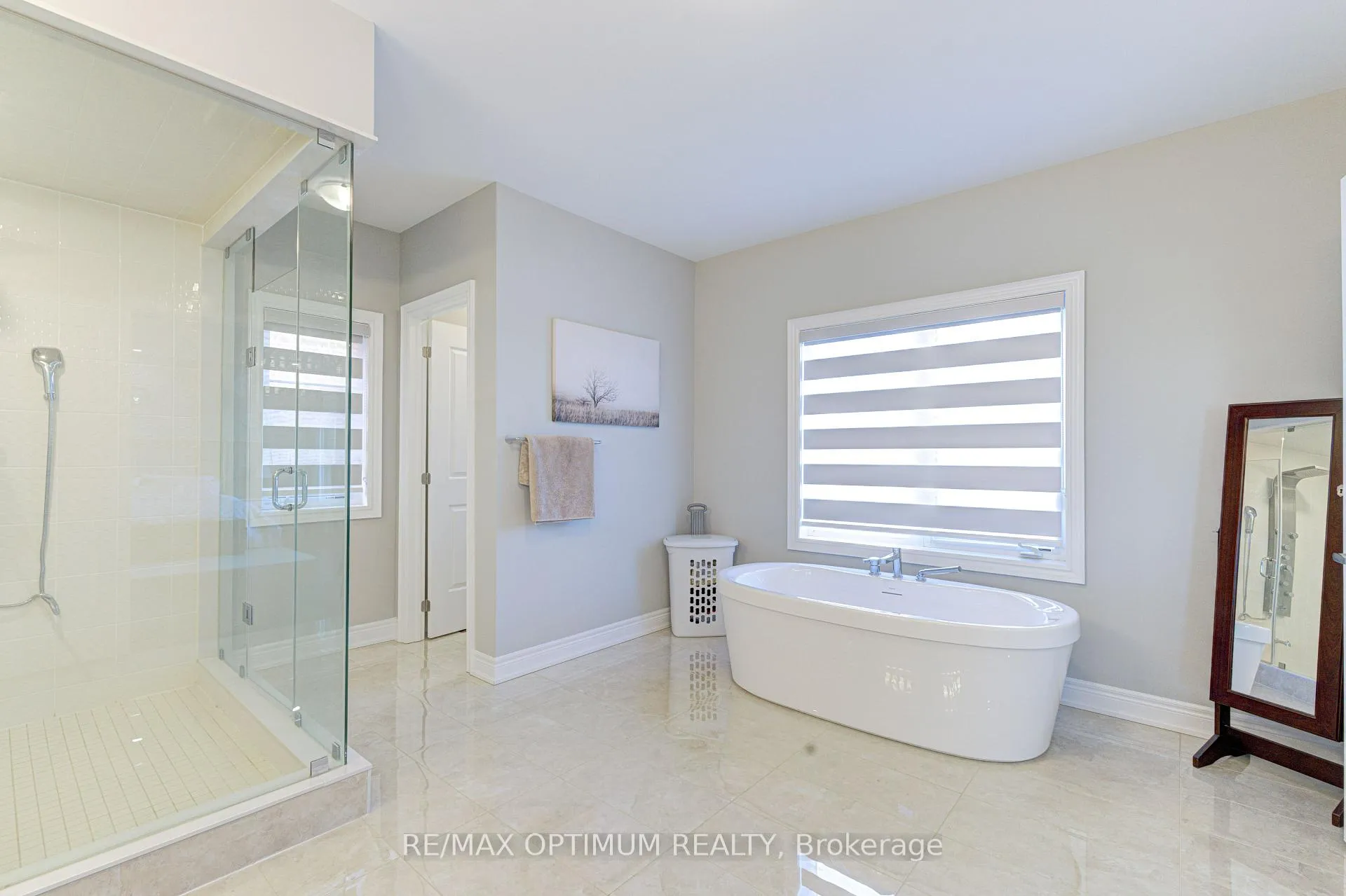 Photo 25 of 51 Dairymaid Road, Brampton, Credit Valley — HOMEH