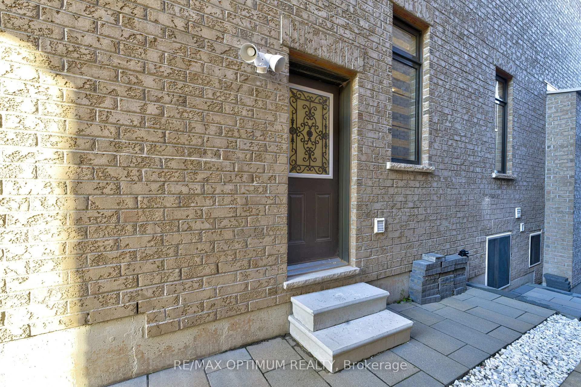 Photo 40 of 51 Dairymaid Road, Brampton, Credit Valley — HOMEH