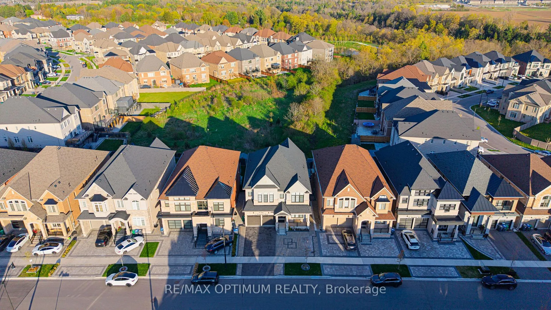 Photo 42 of 51 Dairymaid Road, Brampton, Credit Valley — HOMEH