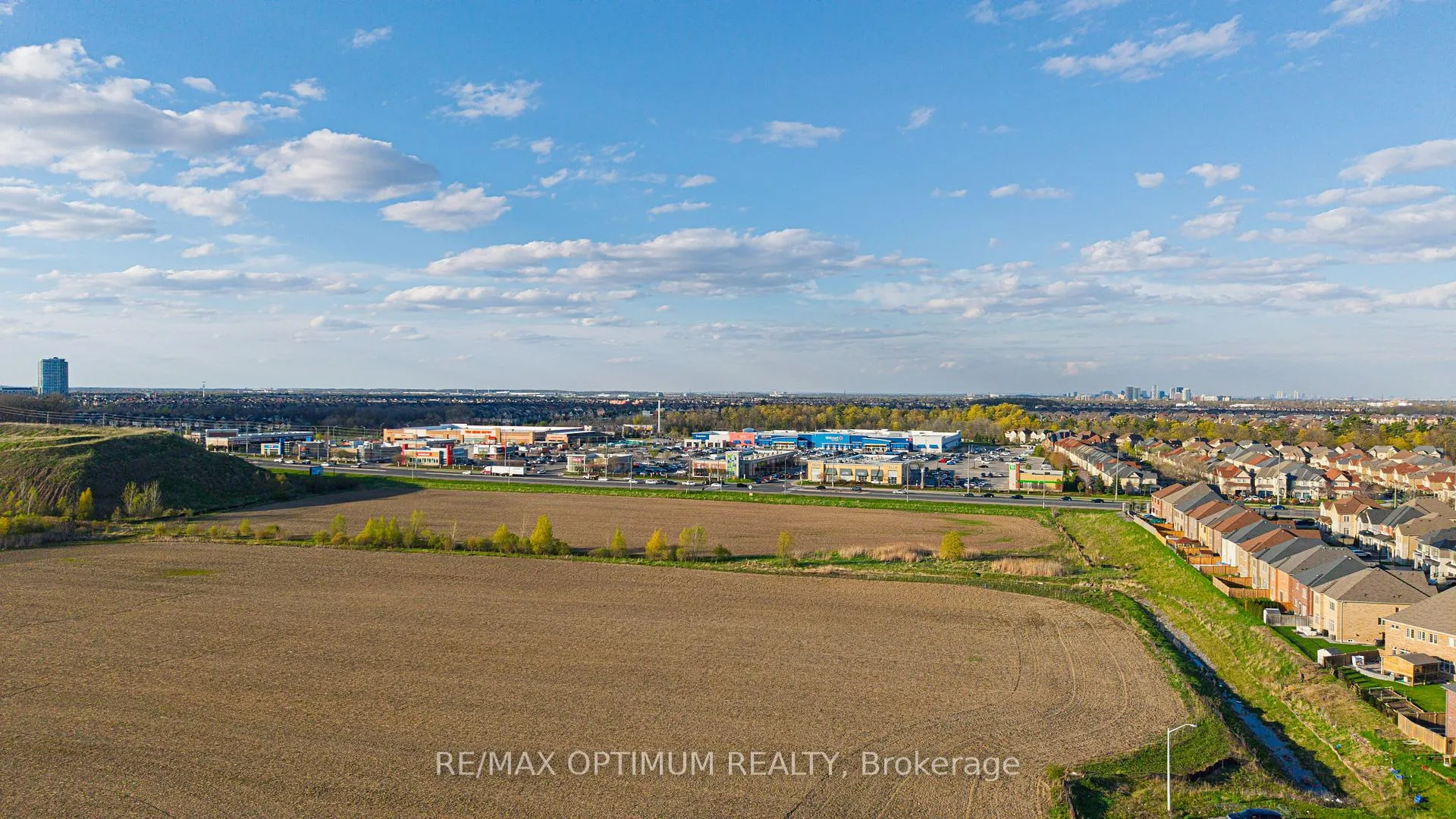 Photo 44 of 51 Dairymaid Road, Brampton, Credit Valley — HOMEH