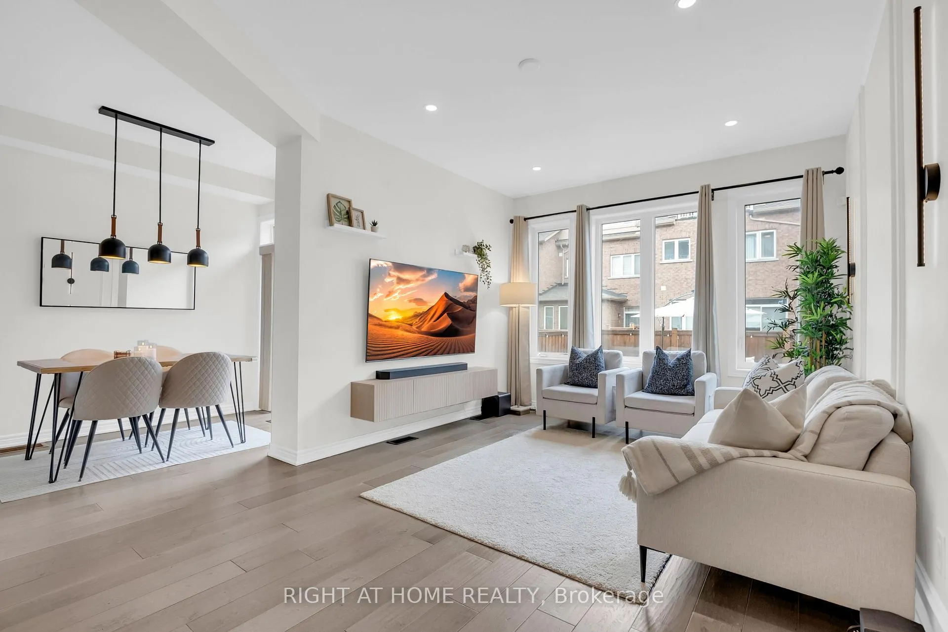Photo 11 of 35 Talence Drive, Hamilton, Stoney Creek Mountain — HOMEH