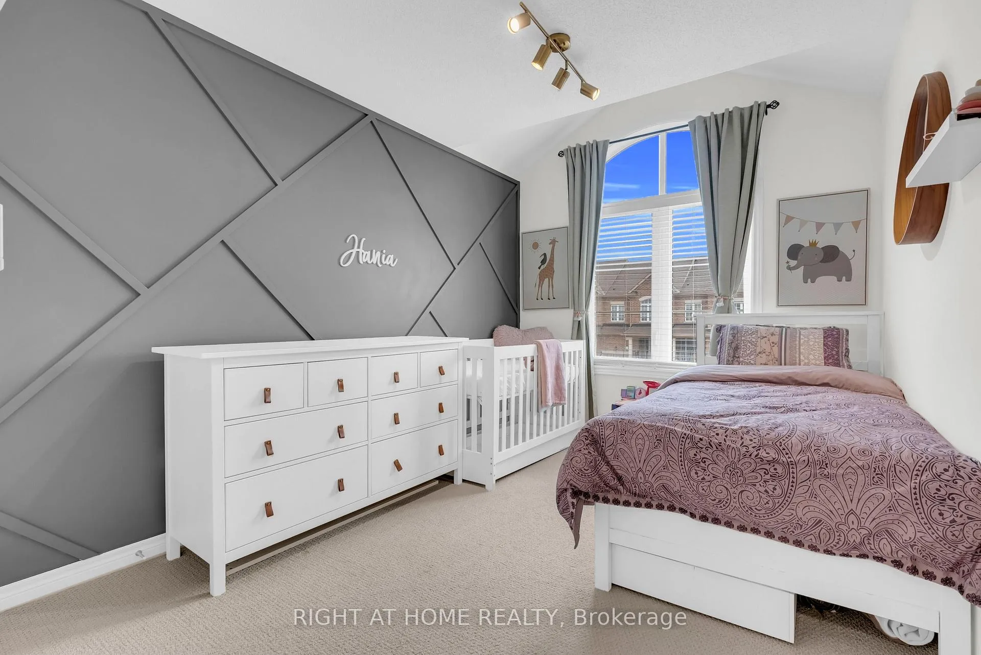 Photo 26 of 35 Talence Drive, Hamilton, Stoney Creek Mountain — HOMEH