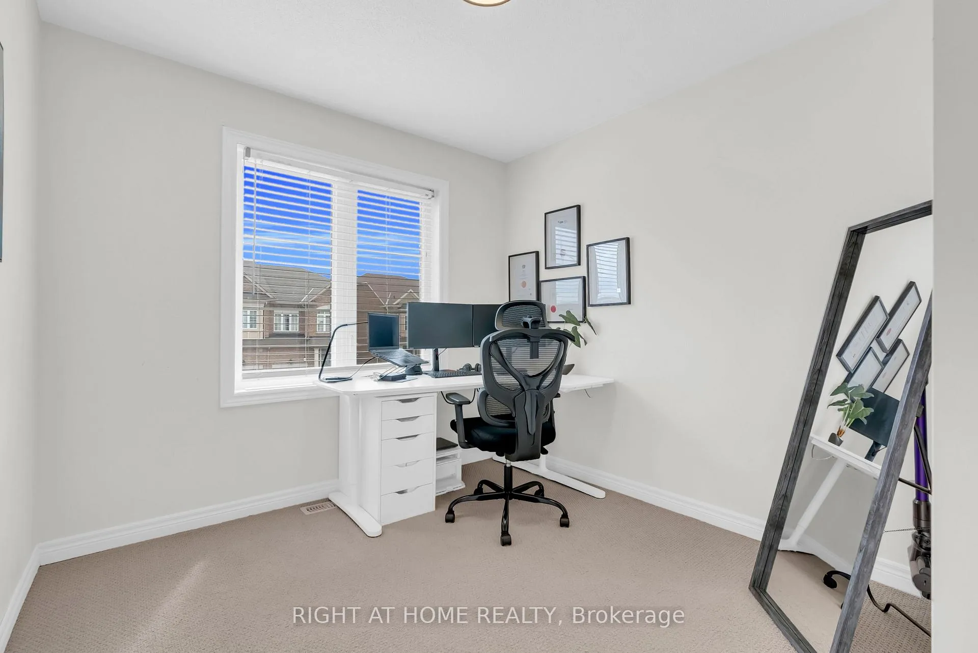 Photo 29 of 35 Talence Drive, Hamilton, Stoney Creek Mountain — HOMEH