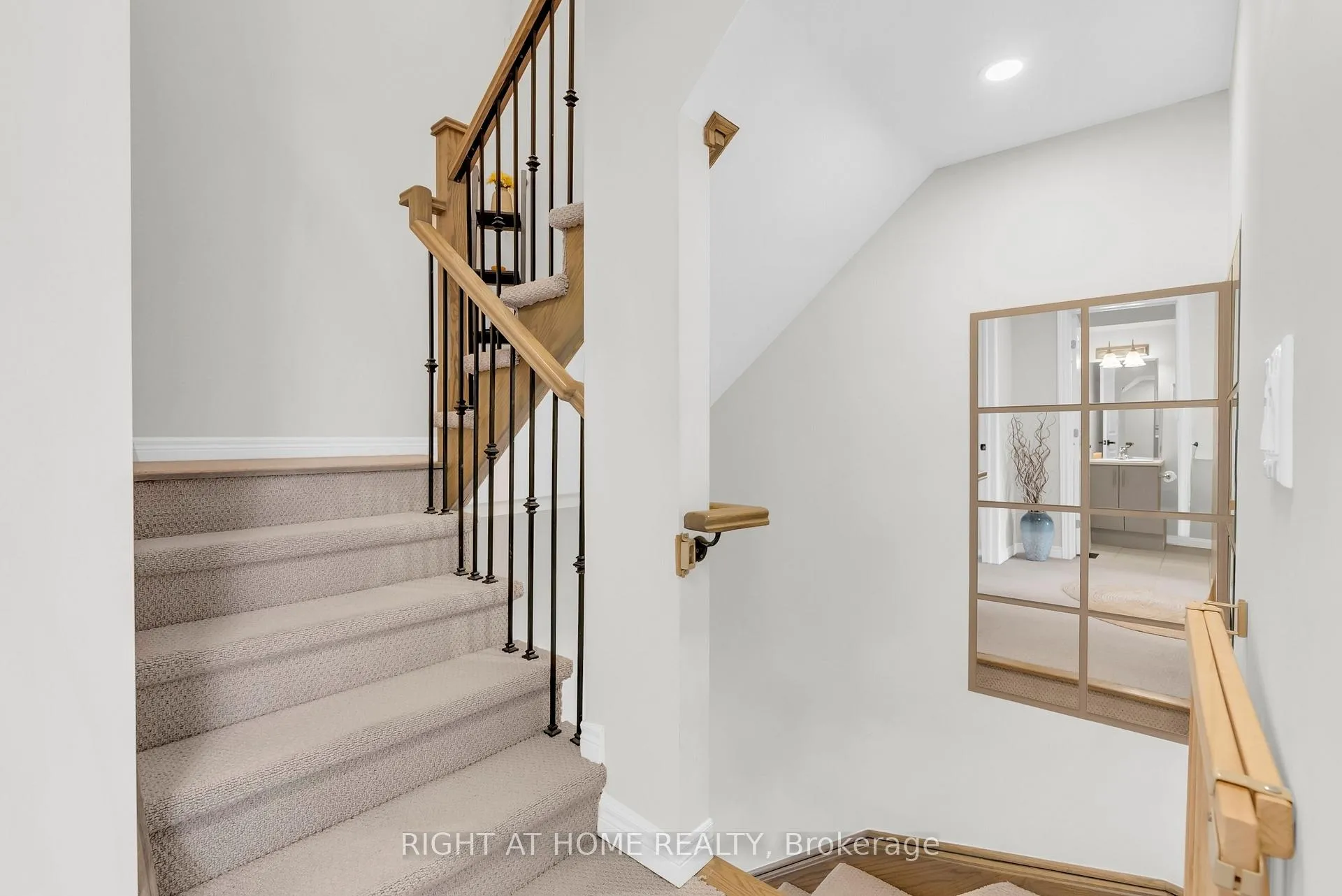 Photo 31 of 35 Talence Drive, Hamilton, Stoney Creek Mountain — HOMEH