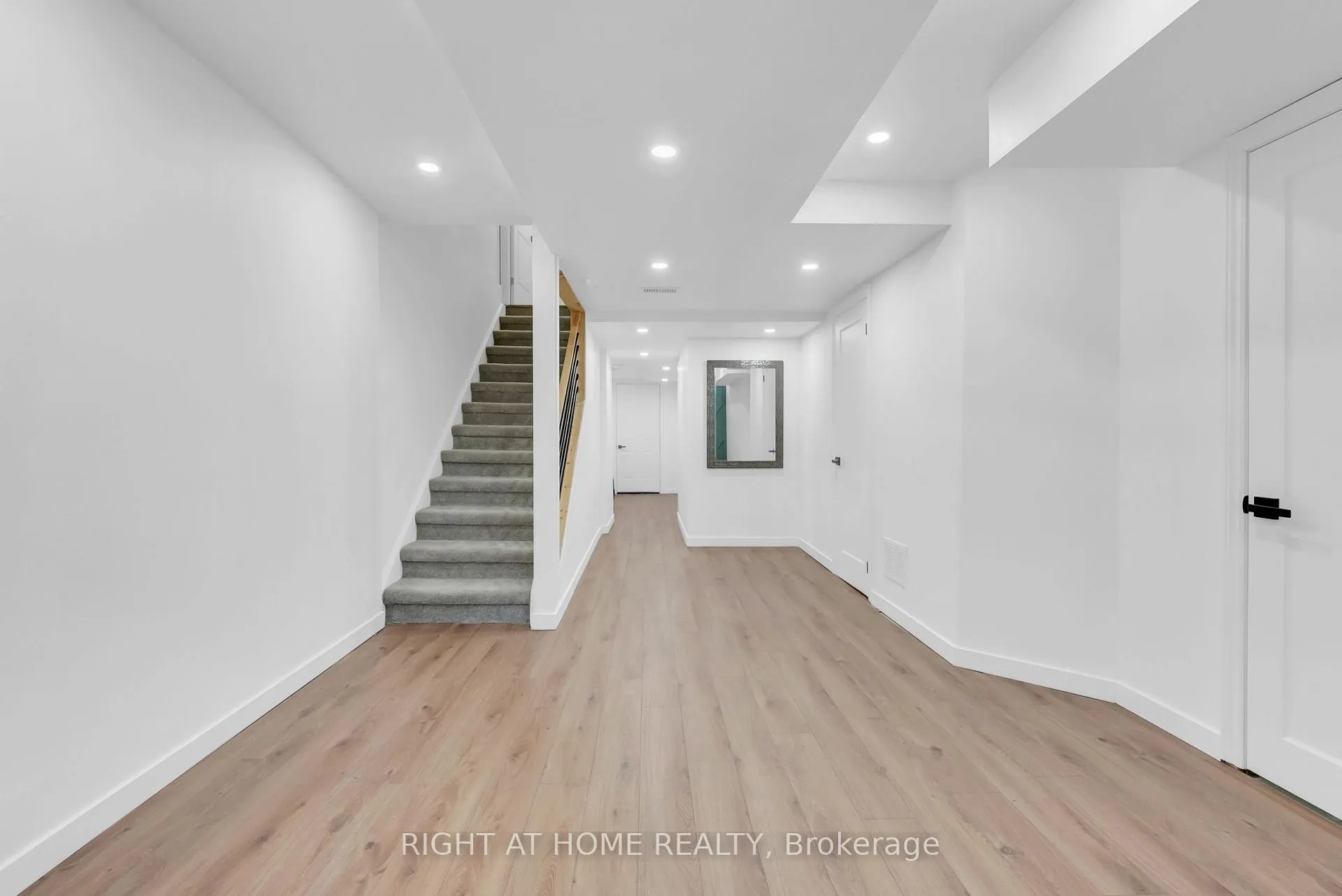 Photo 37 of 35 Talence Drive, Hamilton, Stoney Creek Mountain — HOMEH