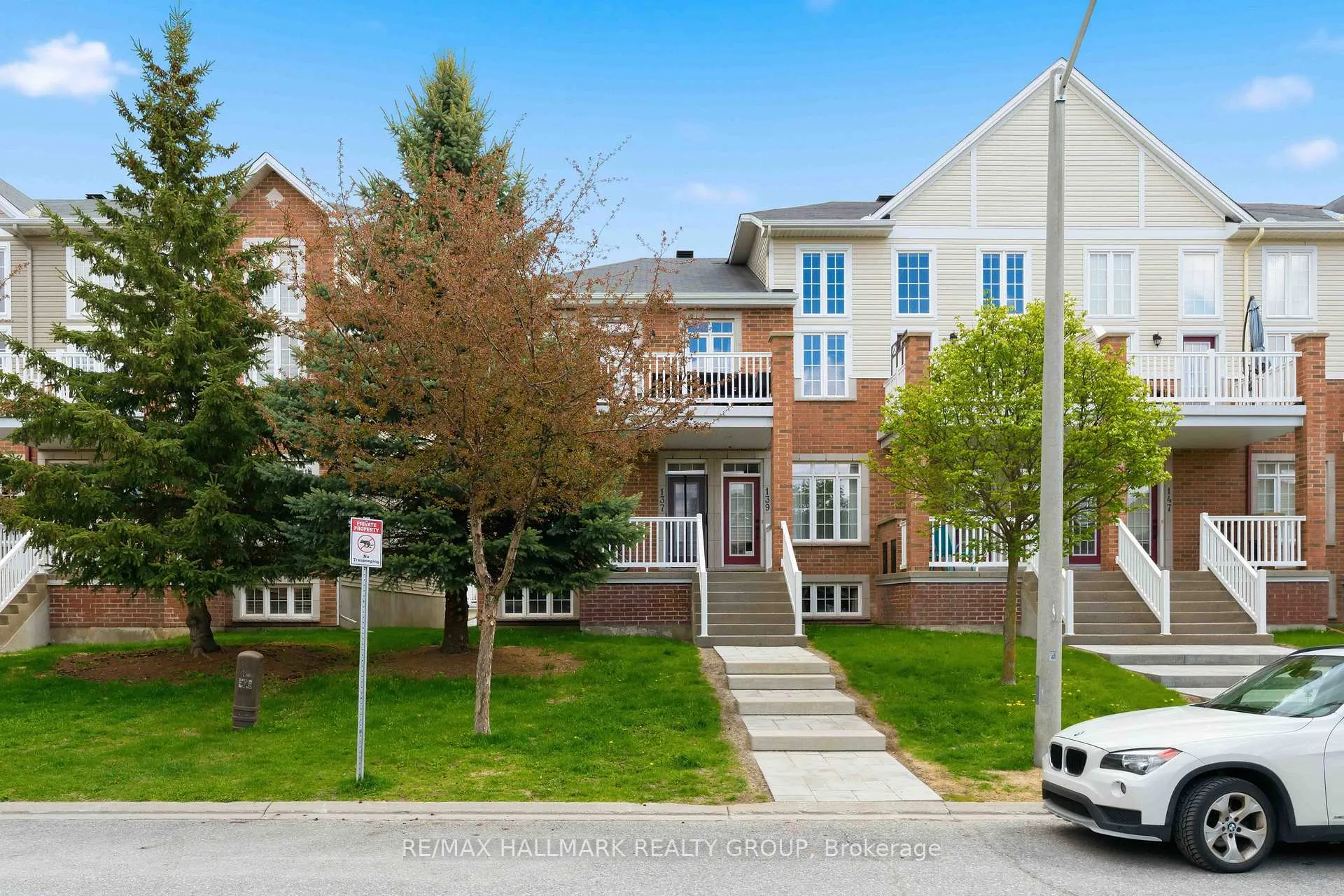 Photo 1 of 137 Eye Bright Crescent, Ottawa, Riverside South/Gloucester Glen — HOMEH