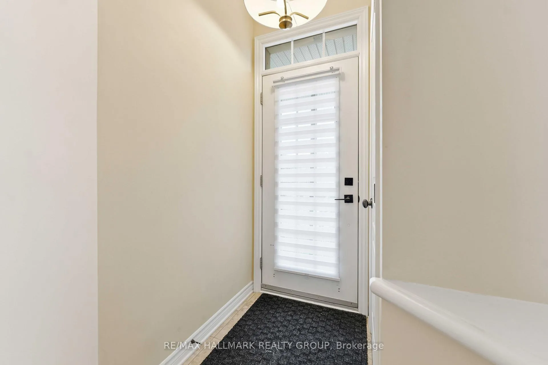 Photo 3 of 137 Eye Bright Crescent, Ottawa, Riverside South/Gloucester Glen — HOMEH