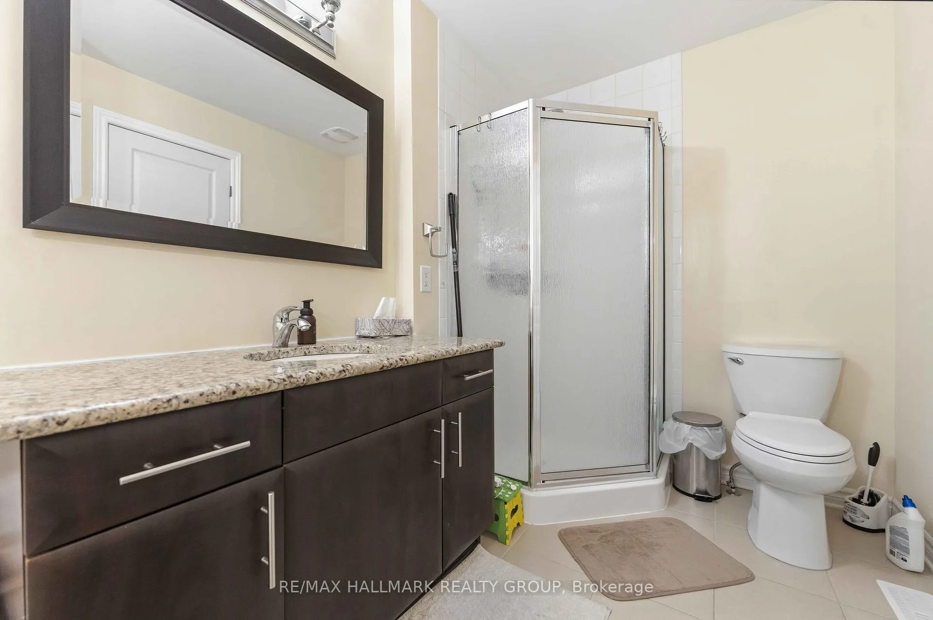 Photo 14 of 137 Eye Bright Crescent, Ottawa, Riverside South/Gloucester Glen — HOMEH