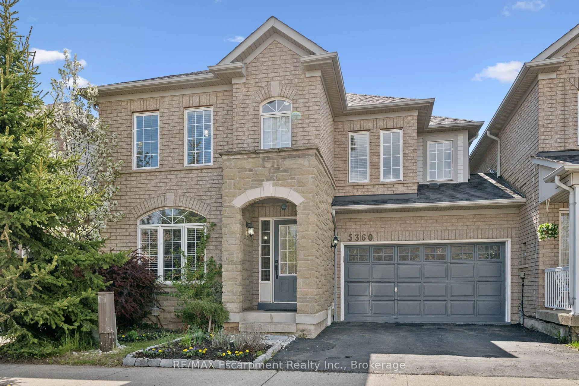 Photo 1 of 5360 Dryden Avenue, Burlington, Orchard — HOMEH