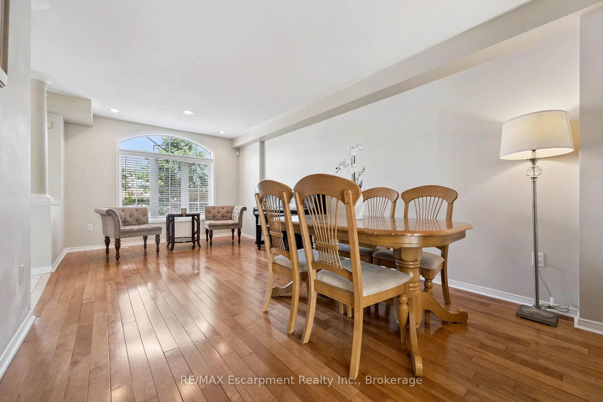 Photo 7 of 5360 Dryden Avenue, Burlington, Orchard — HOMEH