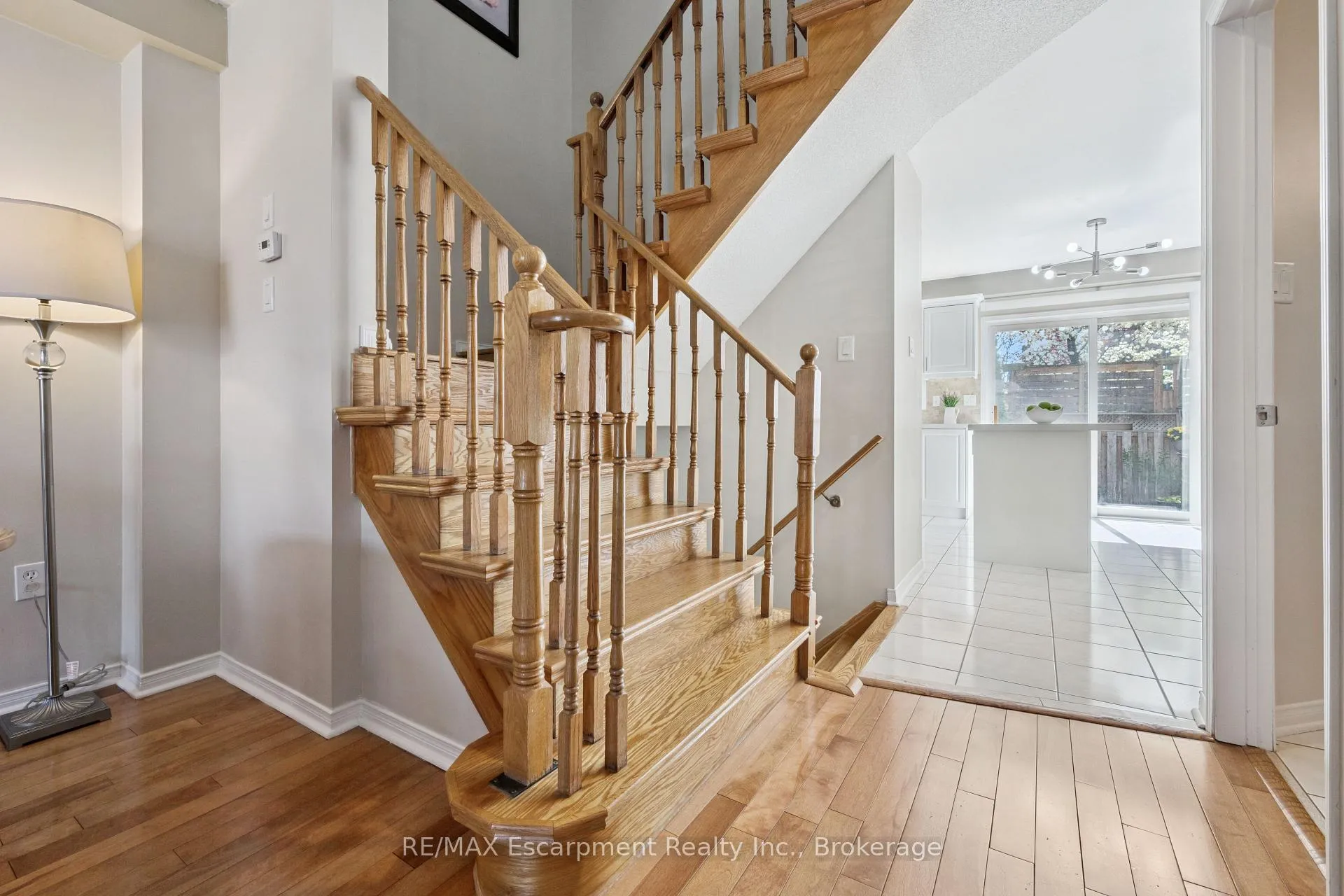Photo 14 of 5360 Dryden Avenue, Burlington, Orchard — HOMEH