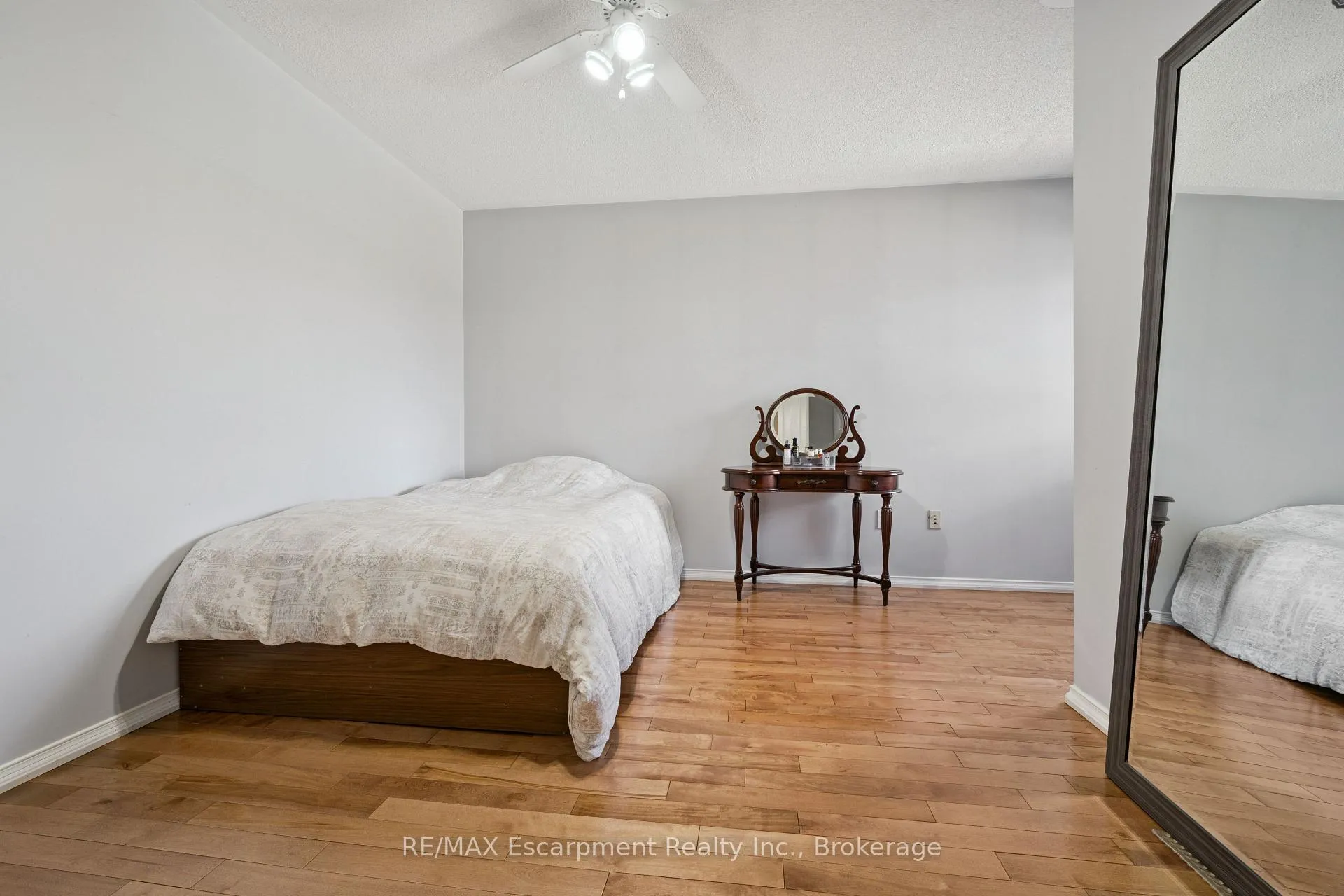 Photo 19 of 5360 Dryden Avenue, Burlington, Orchard — HOMEH
