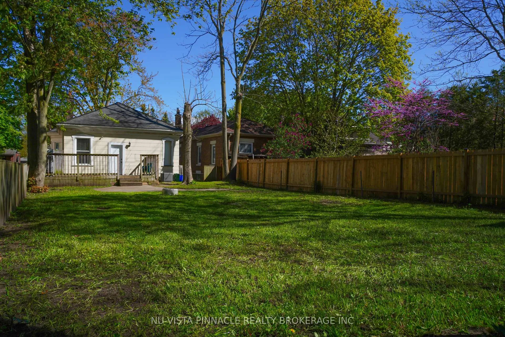 Photo 16 of 571 Dufferin Avenue, London, East F — HOMEH