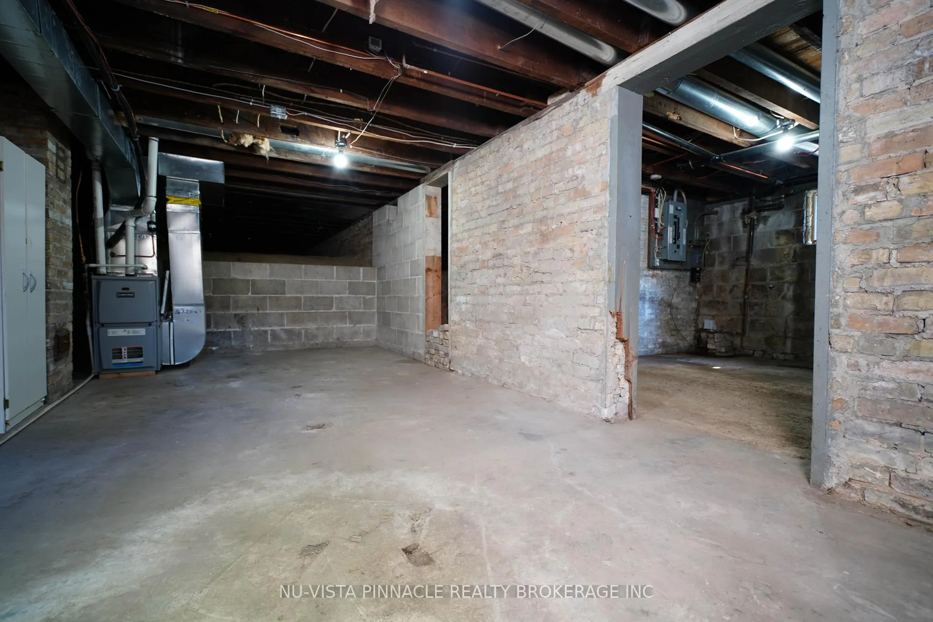 Photo 17 of 571 Dufferin Avenue, London, East F — HOMEH