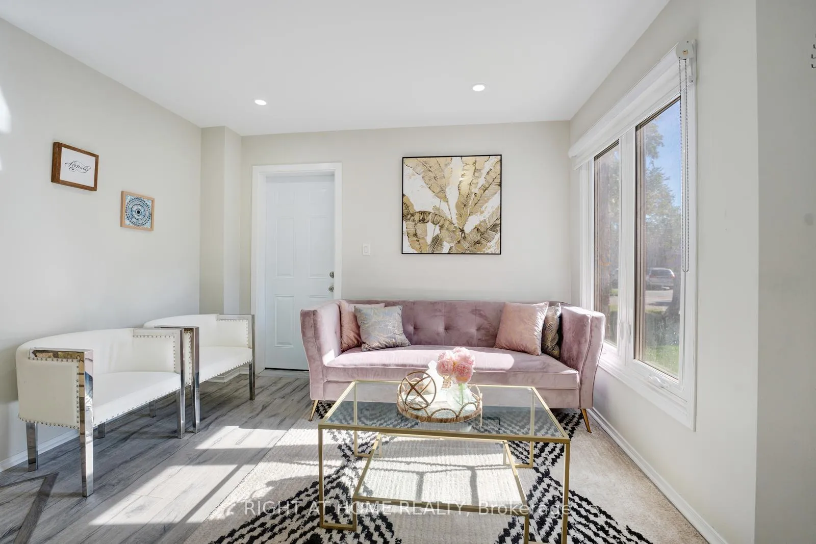 Photo 12 of 52 Dobson Drive, Ajax, Central — HOMEH