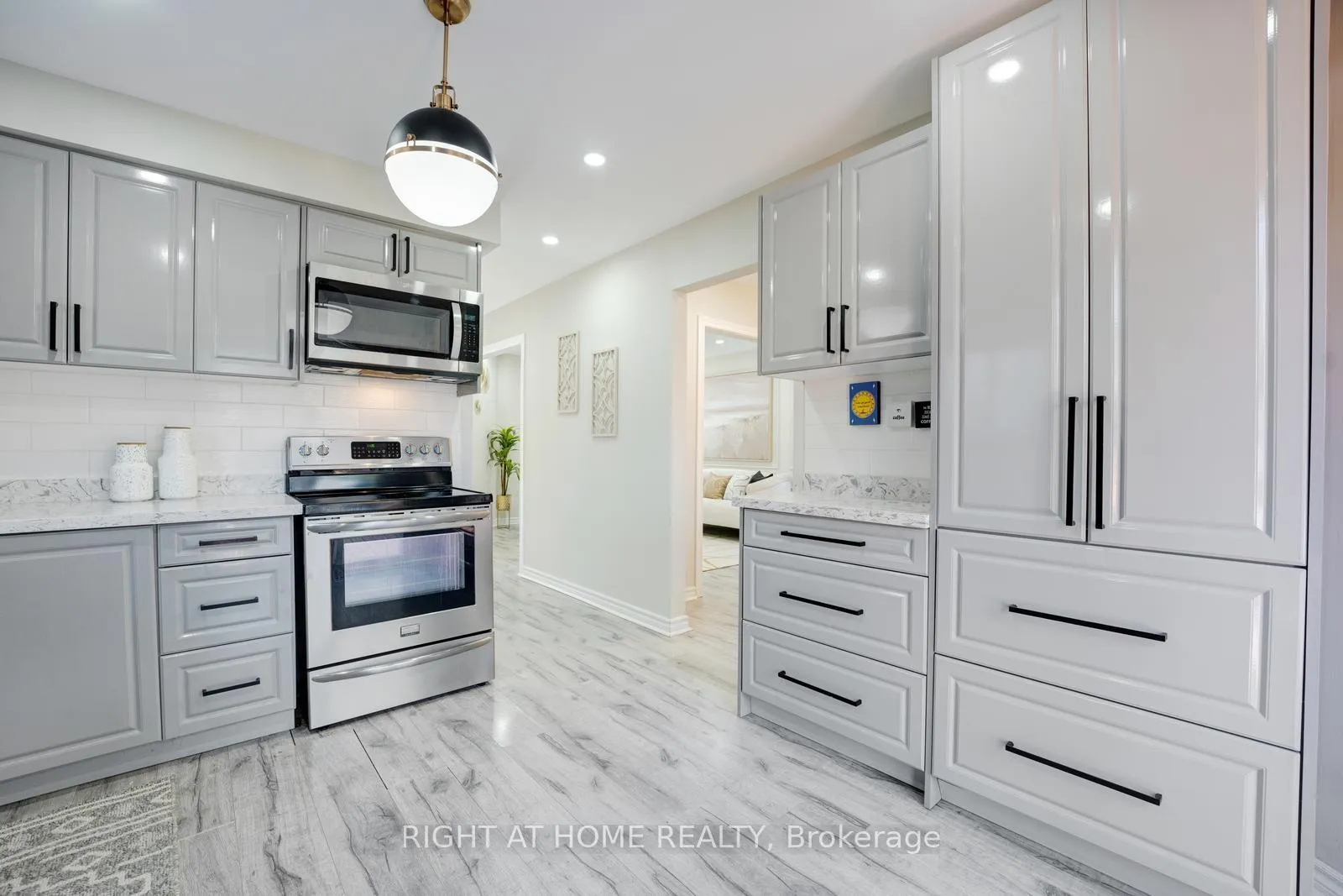 Photo 22 of 52 Dobson Drive, Ajax, Central — HOMEH