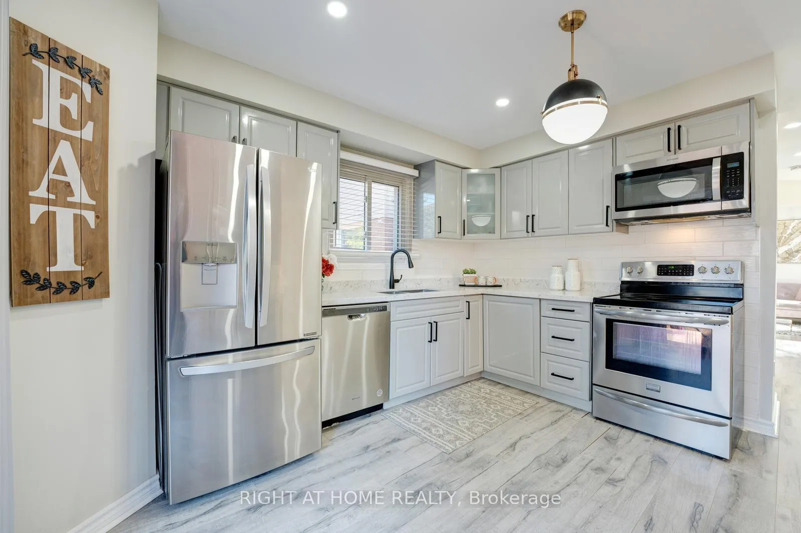 Photo 23 of 52 Dobson Drive, Ajax, Central — HOMEH