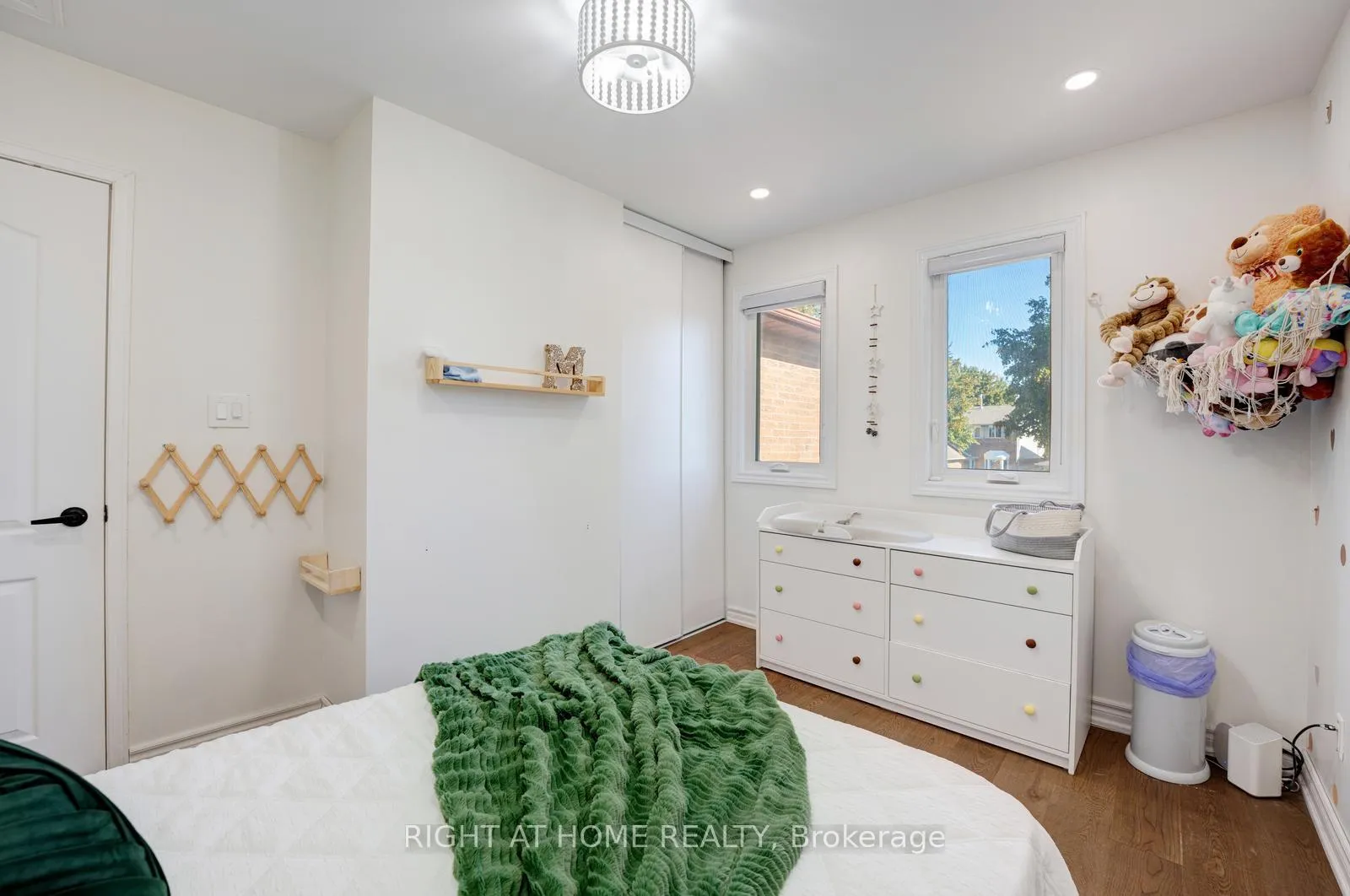 Photo 30 of 52 Dobson Drive, Ajax, Central — HOMEH