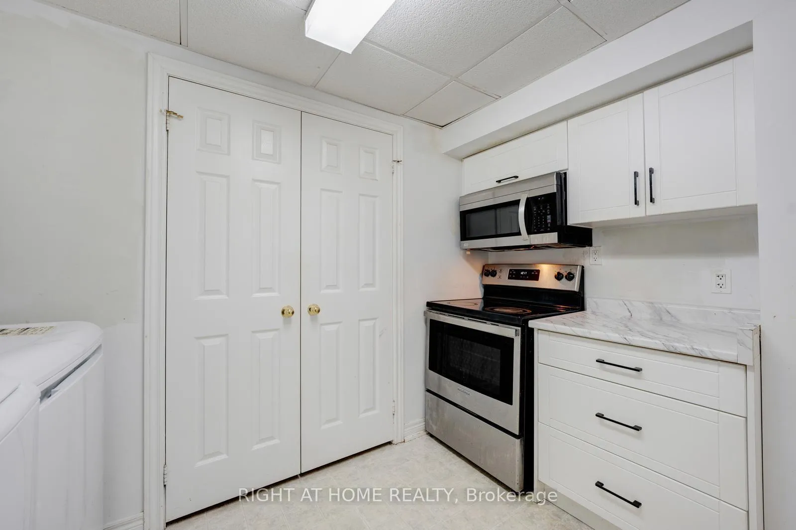 Photo 42 of 52 Dobson Drive, Ajax, Central — HOMEH