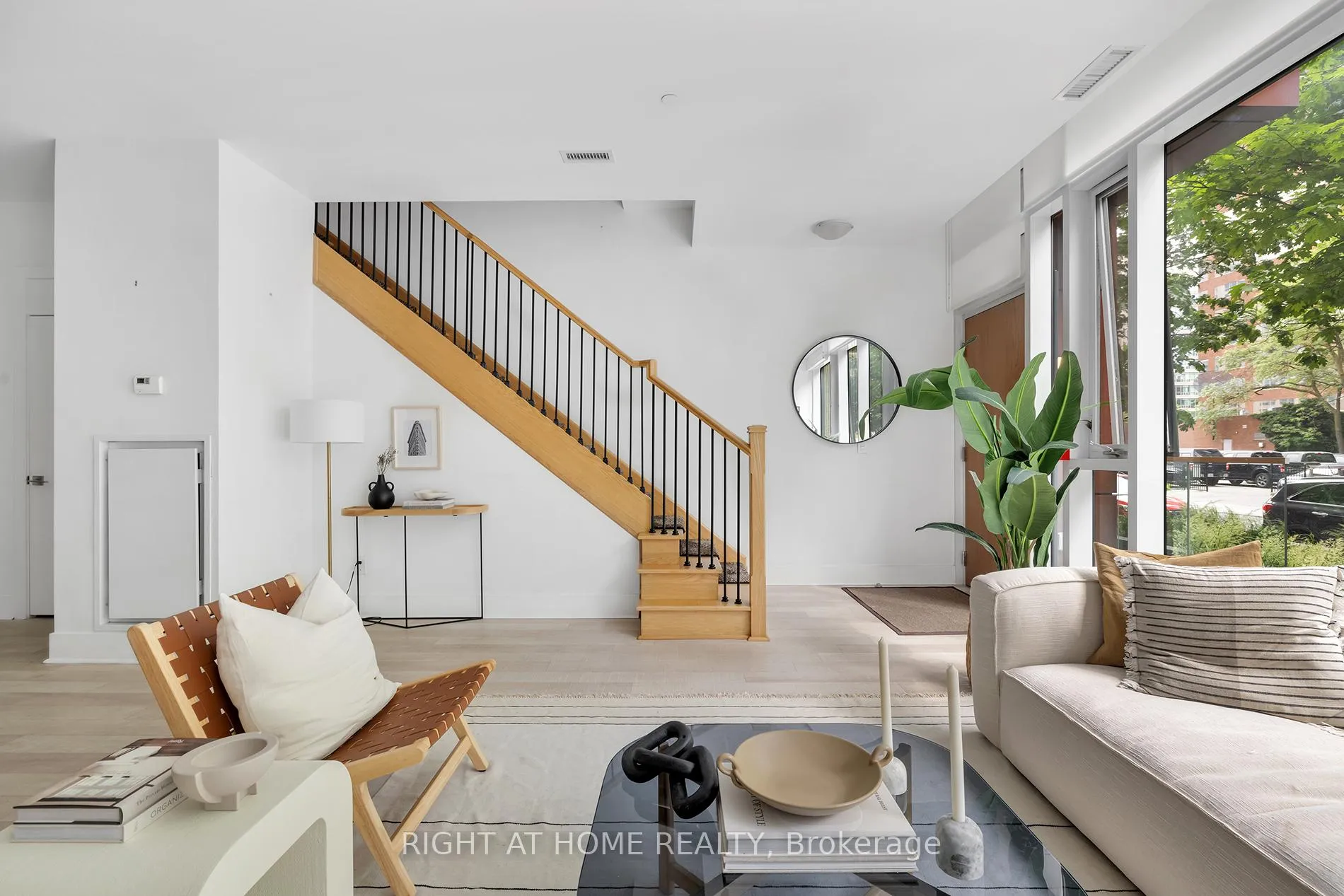 Photo 11 of Unit TH 101, 32 Davenport Road, Toronto, The Annex — HOMEH