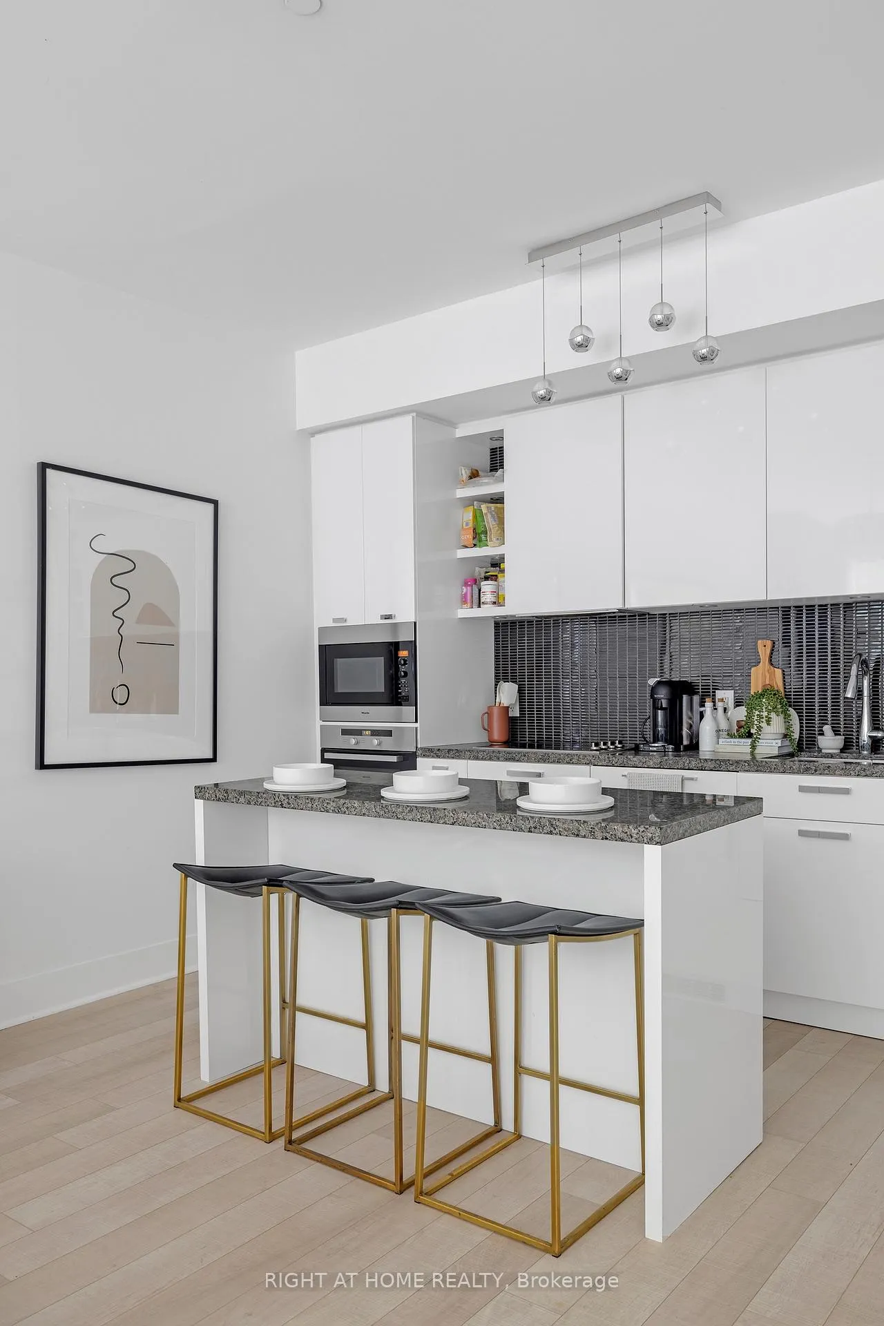 Photo 13 of Unit TH 101, 32 Davenport Road, Toronto, The Annex — HOMEH