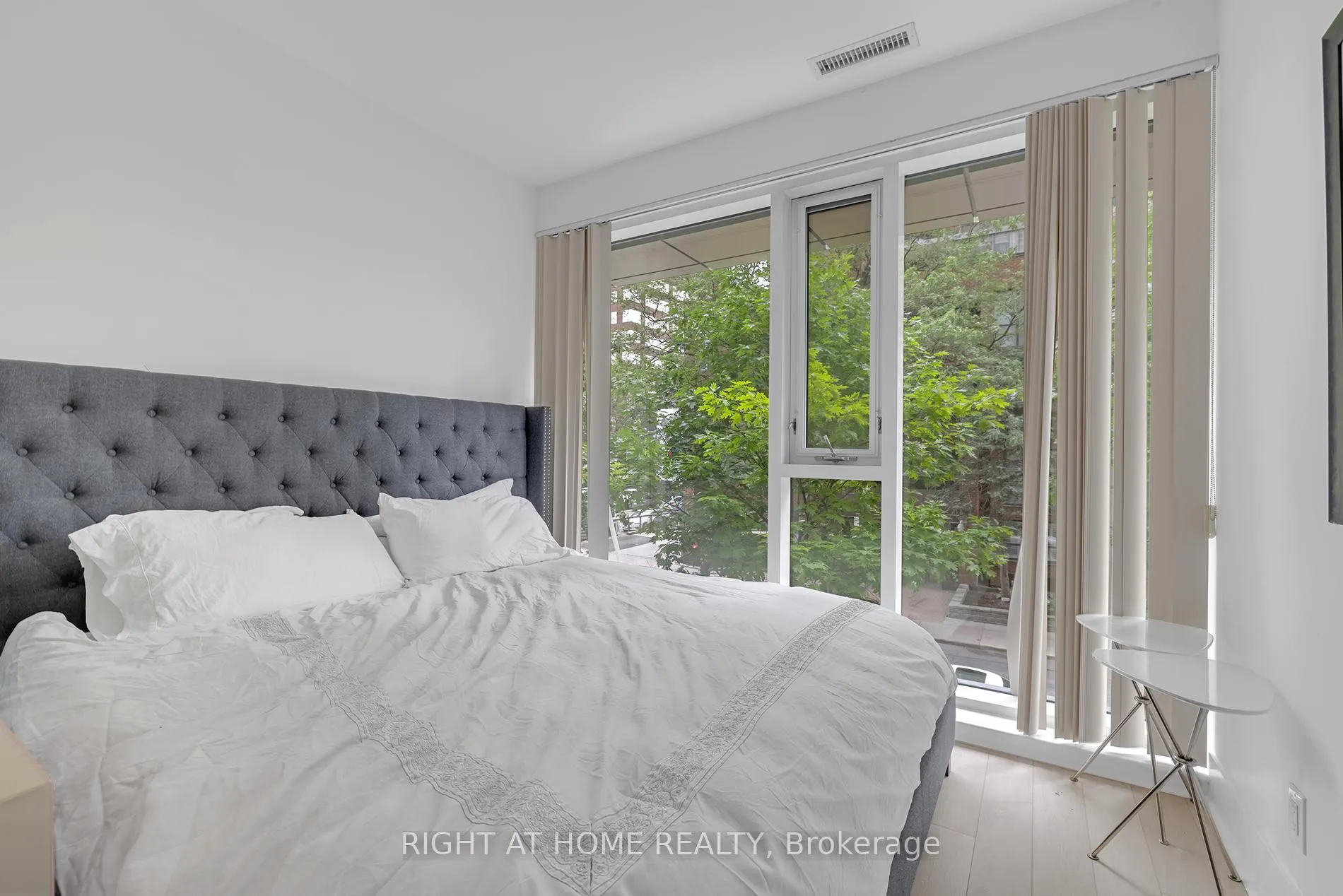 Photo 14 of Unit TH 101, 32 Davenport Road, Toronto, The Annex — HOMEH